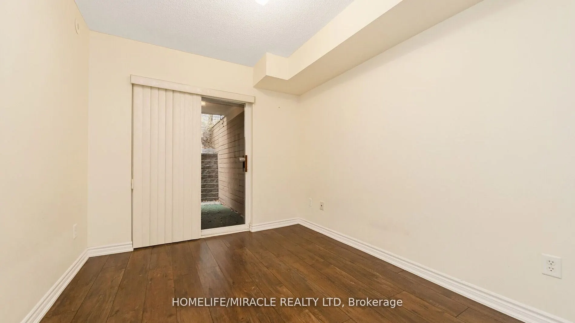 125 George Appleton Way, #1004