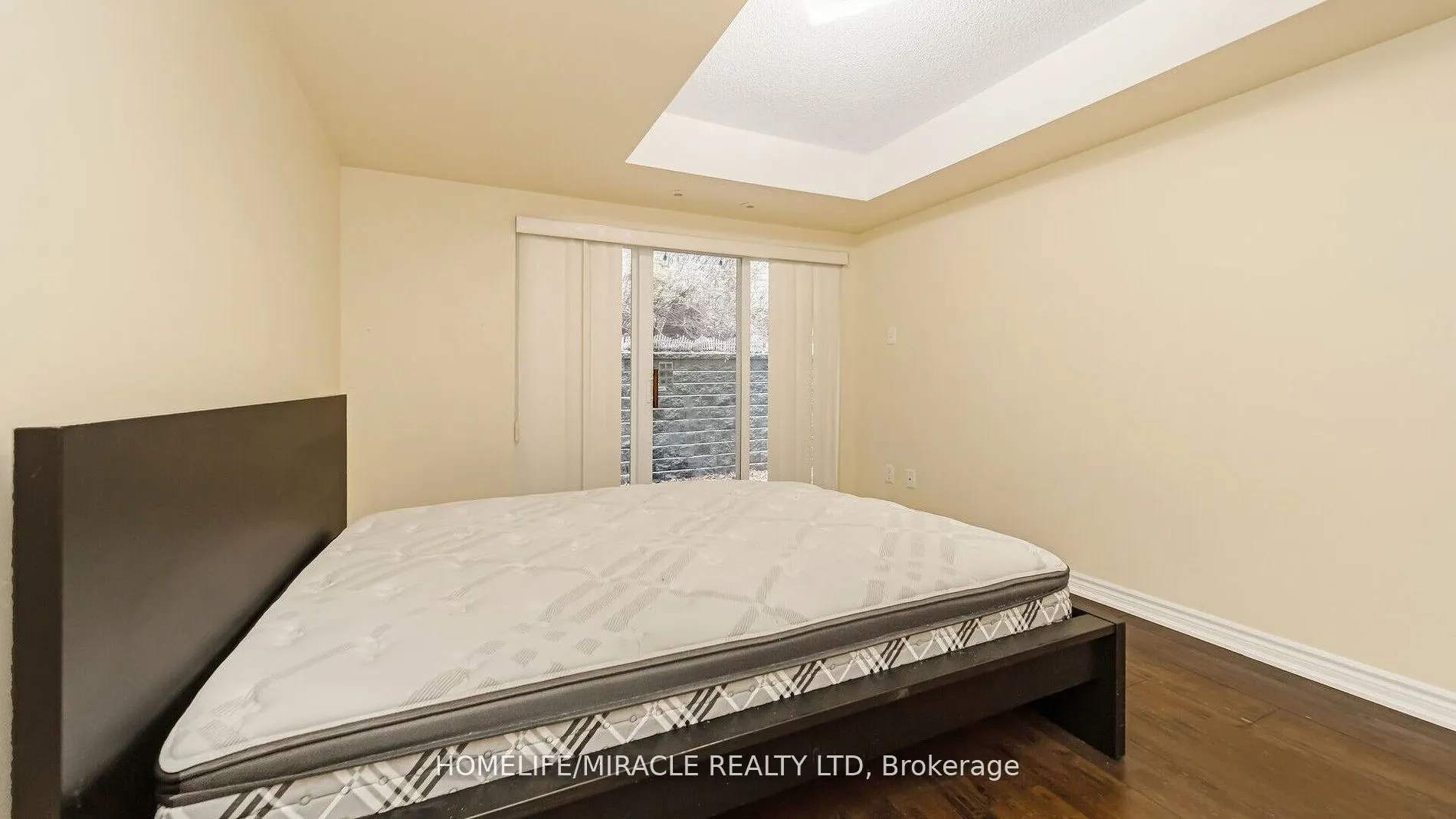 125 George Appleton Way, #1004
