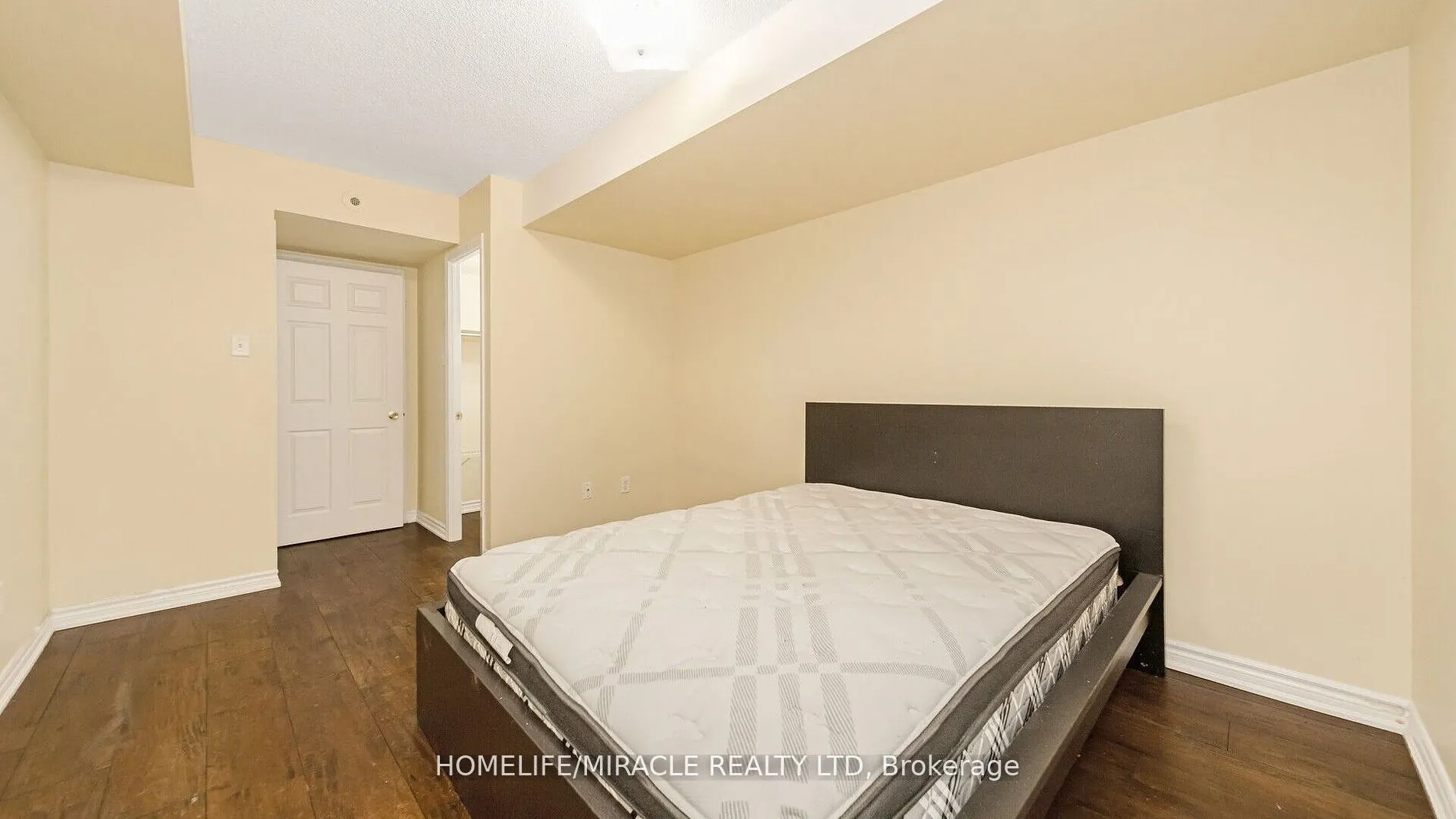 125 George Appleton Way, #1004