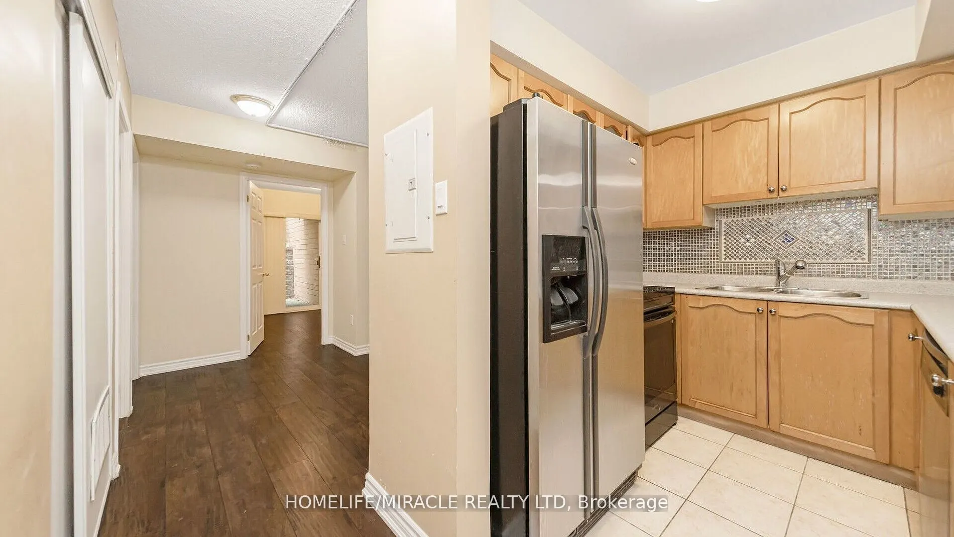 125 George Appleton Way, #1004