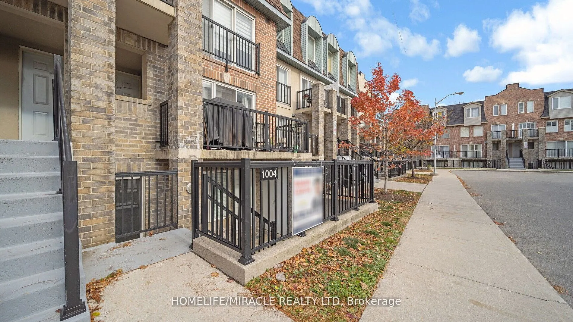 125 George Appleton Way, #1004