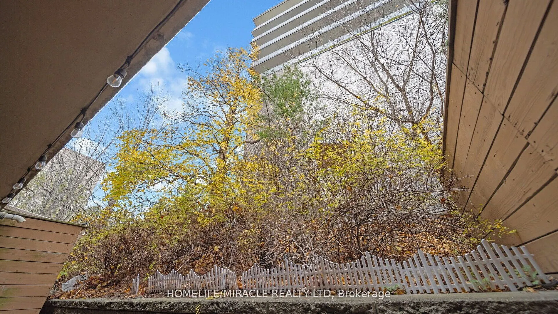 125 George Appleton Way, #1004