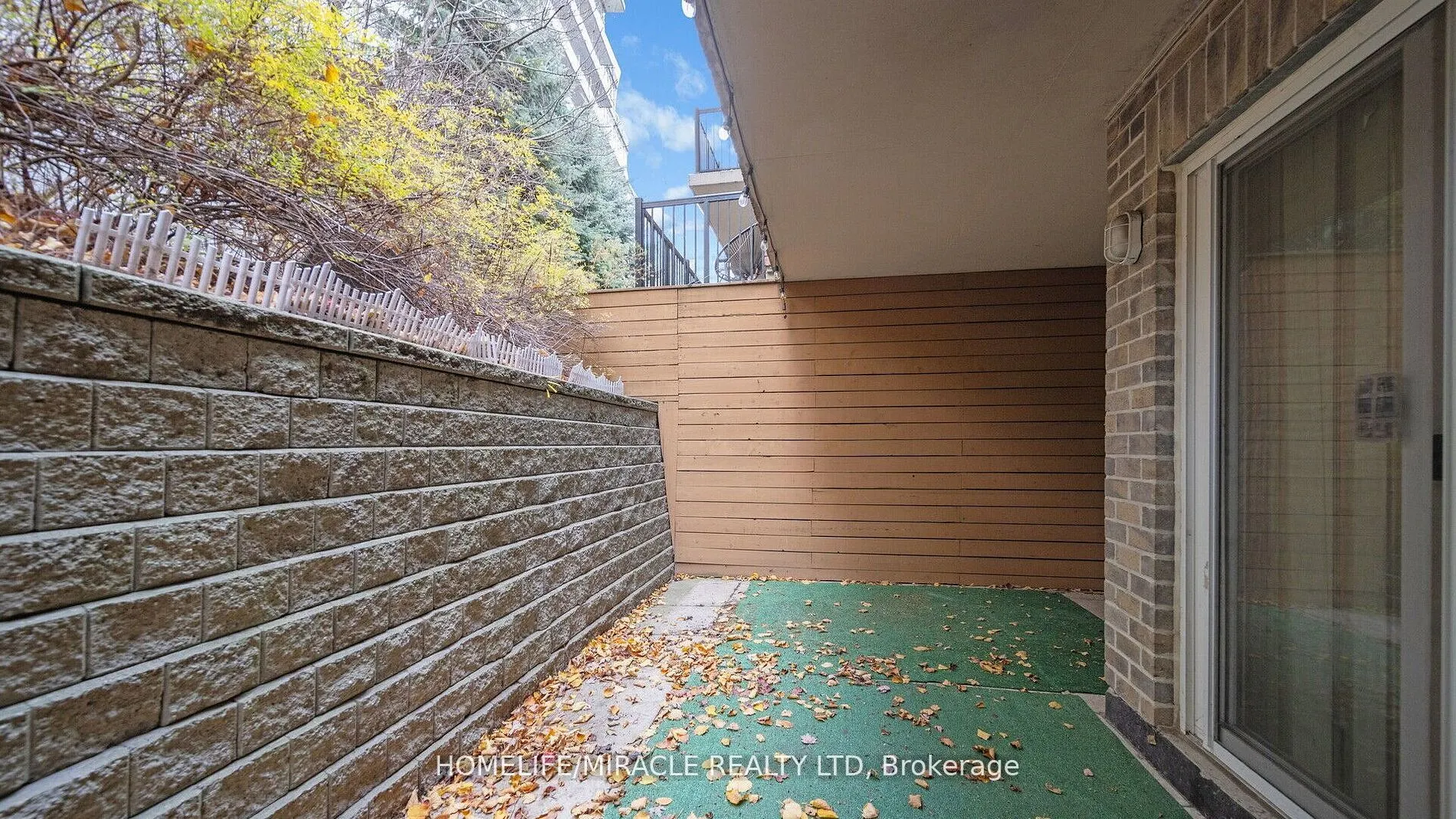 125 George Appleton Way, #1004