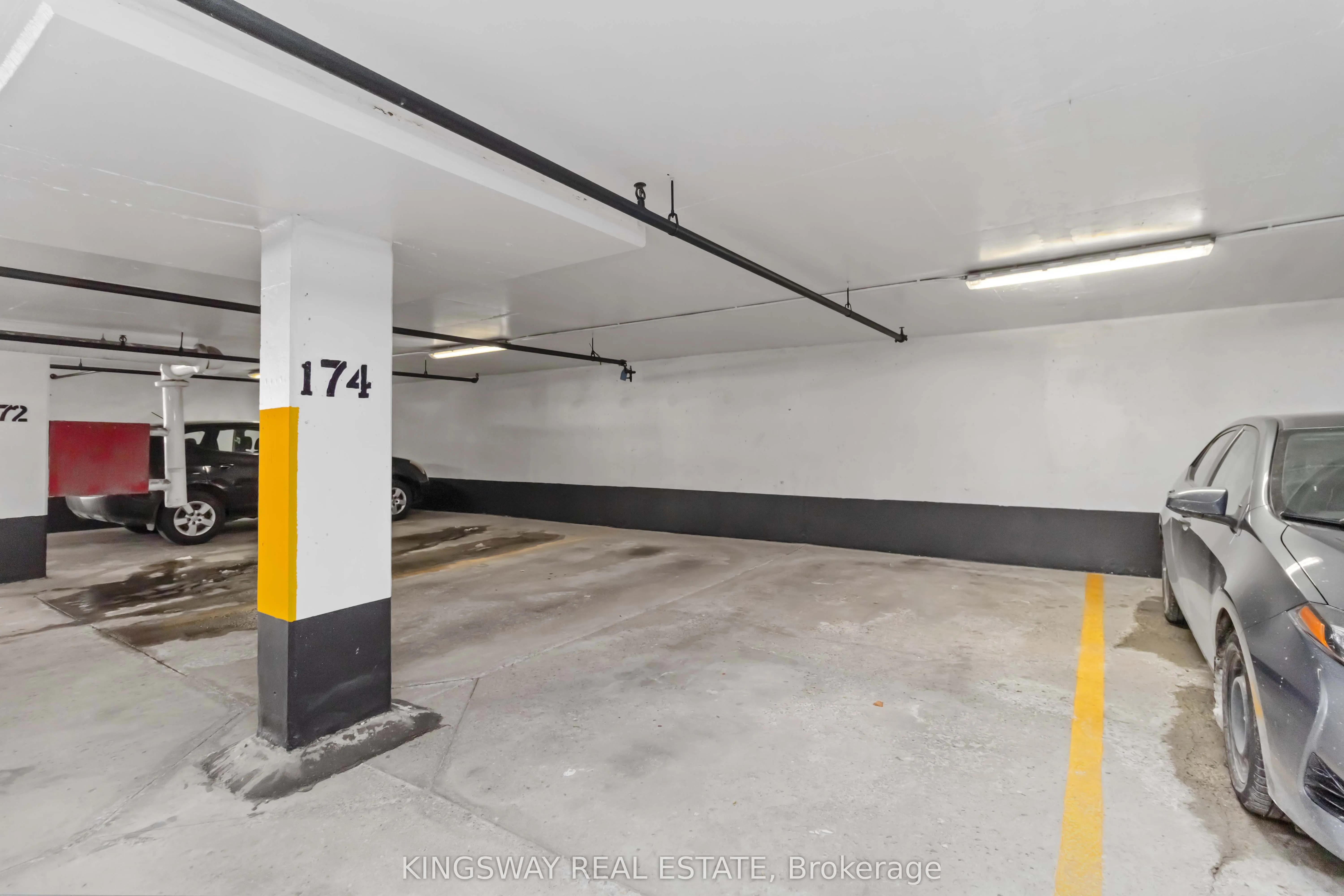 145 Hillcrest Avenue, #2207