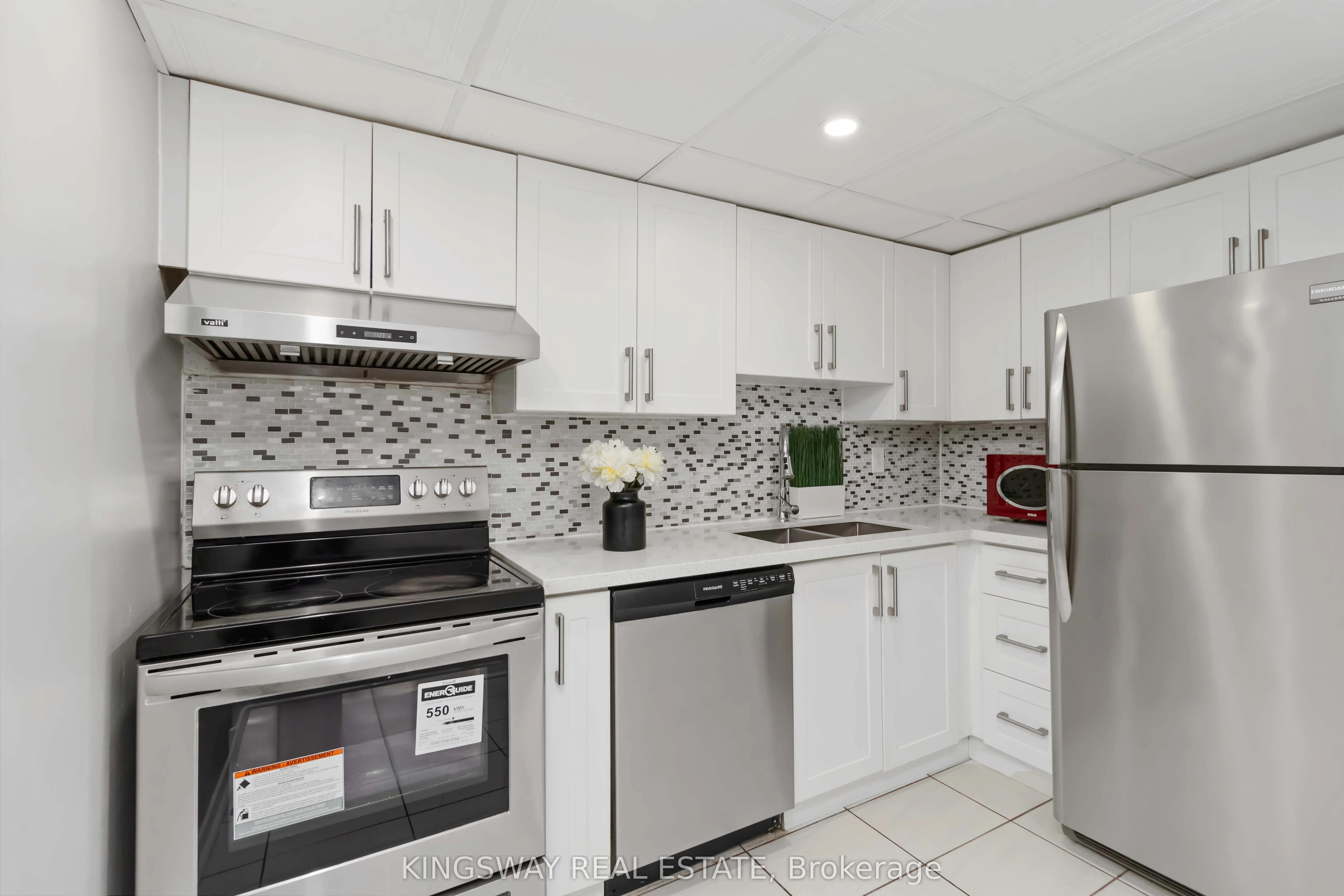 145 Hillcrest Avenue, #2207
