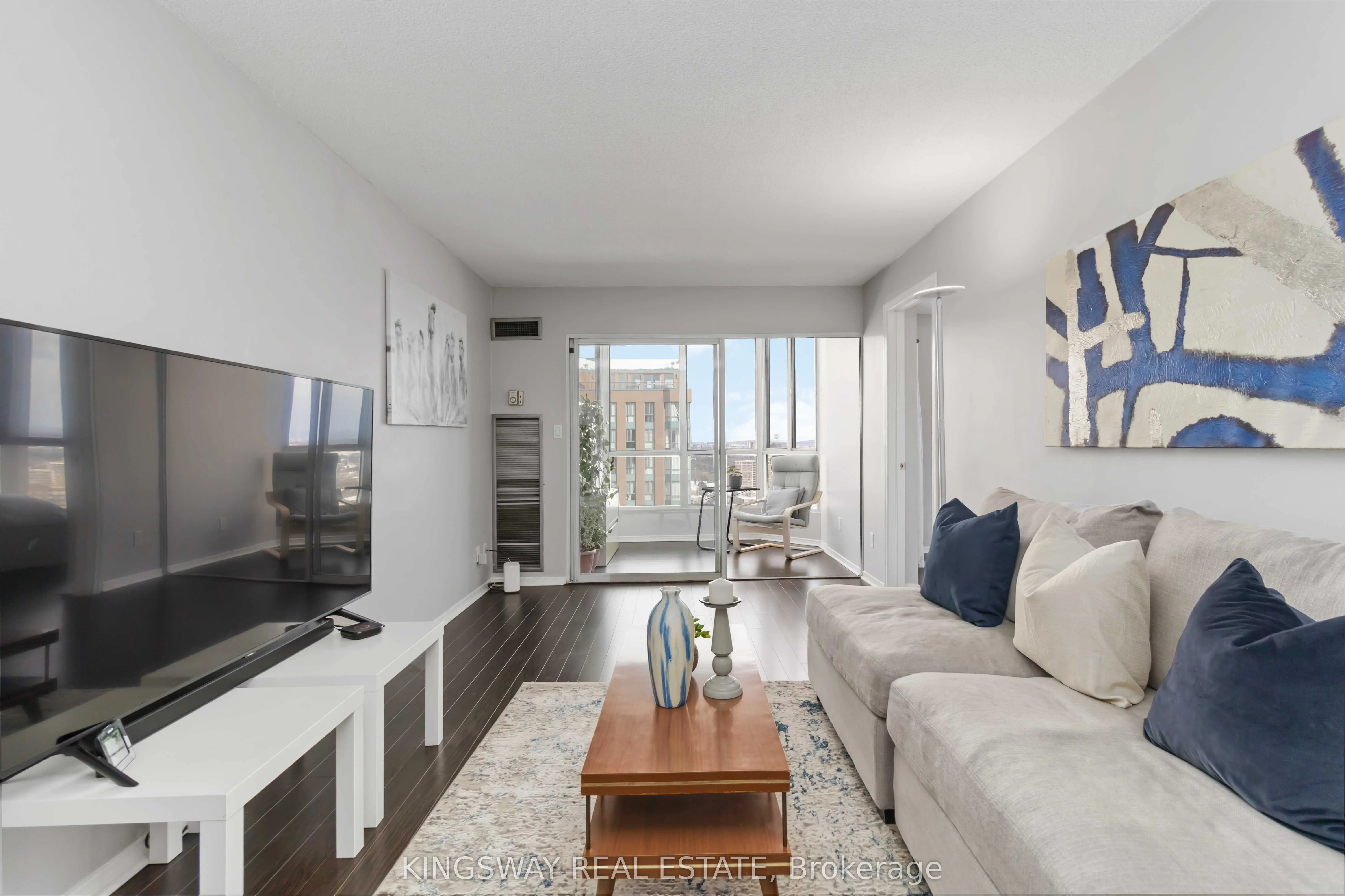 145 Hillcrest Avenue, #2207