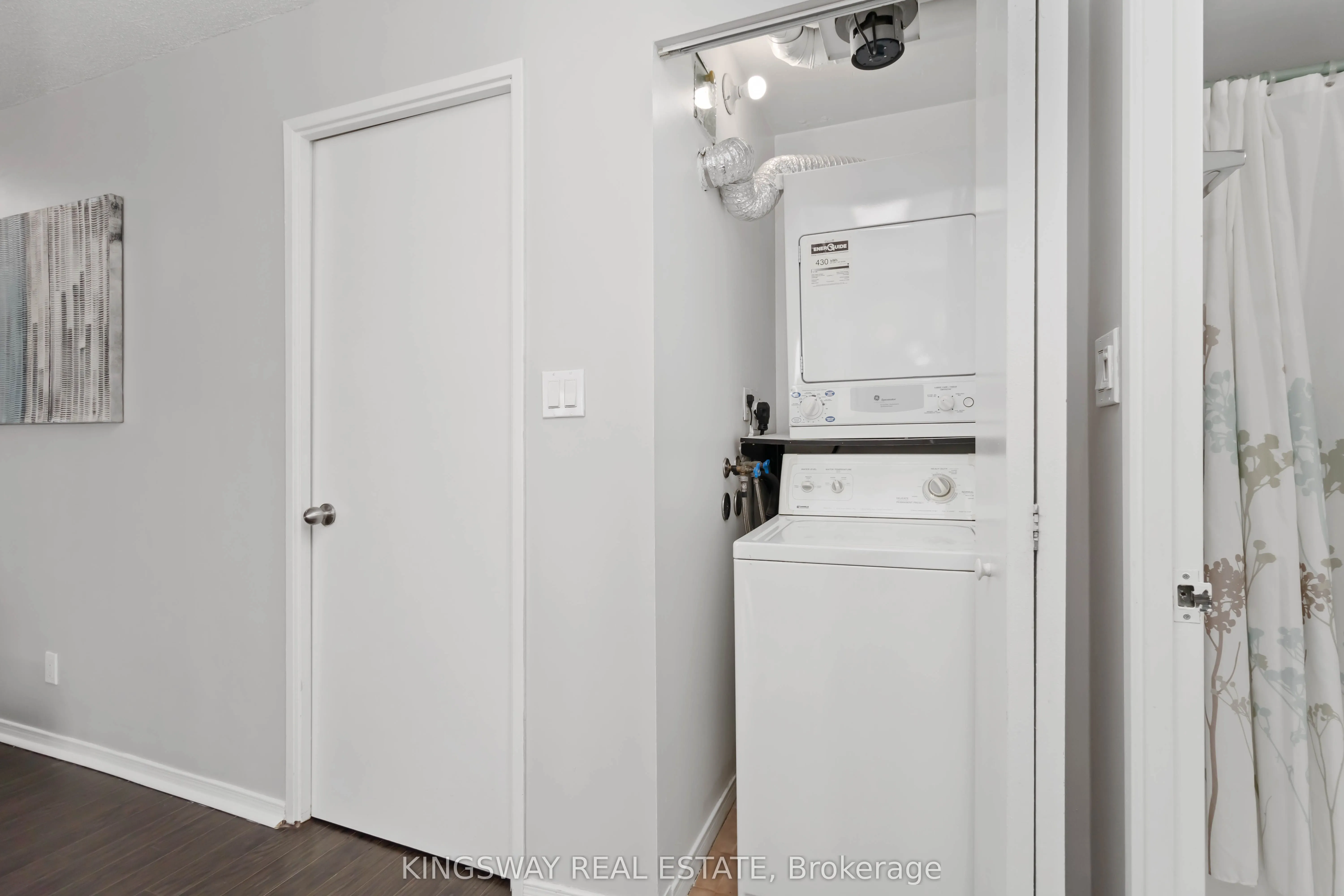 145 Hillcrest Avenue, #2207