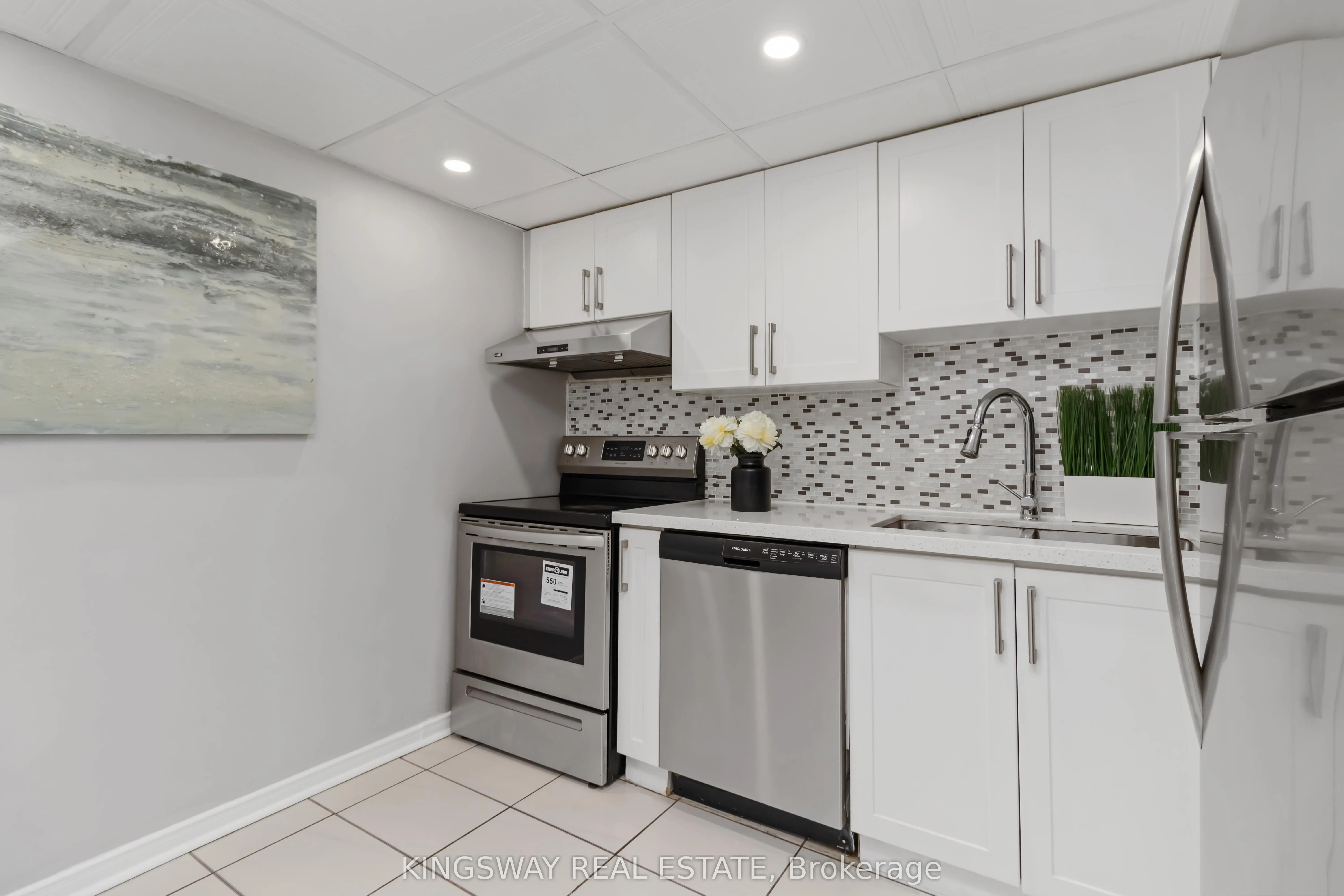 145 Hillcrest Avenue, #2207
