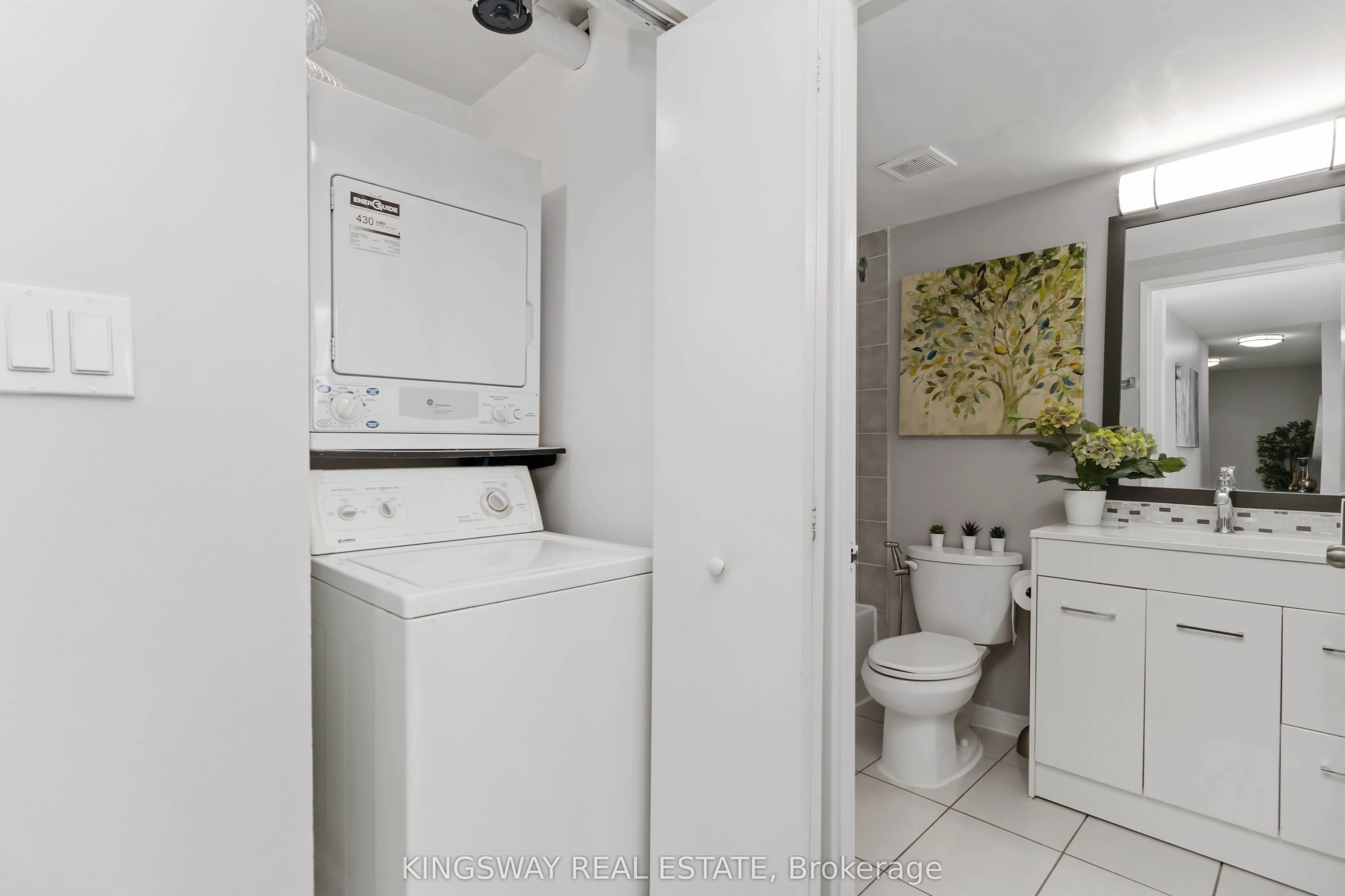 145 Hillcrest Avenue, #2207