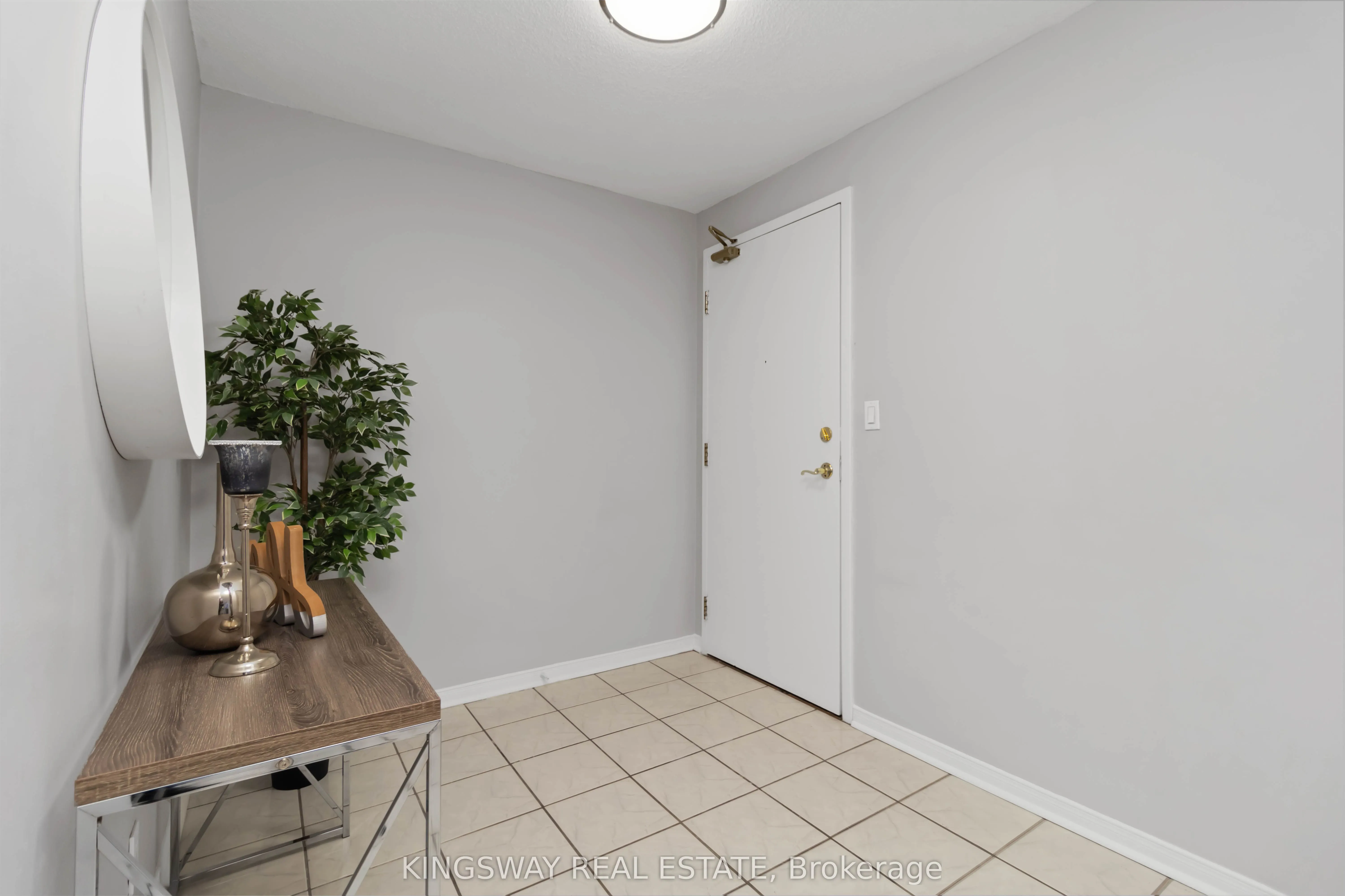 145 Hillcrest Avenue, #2207