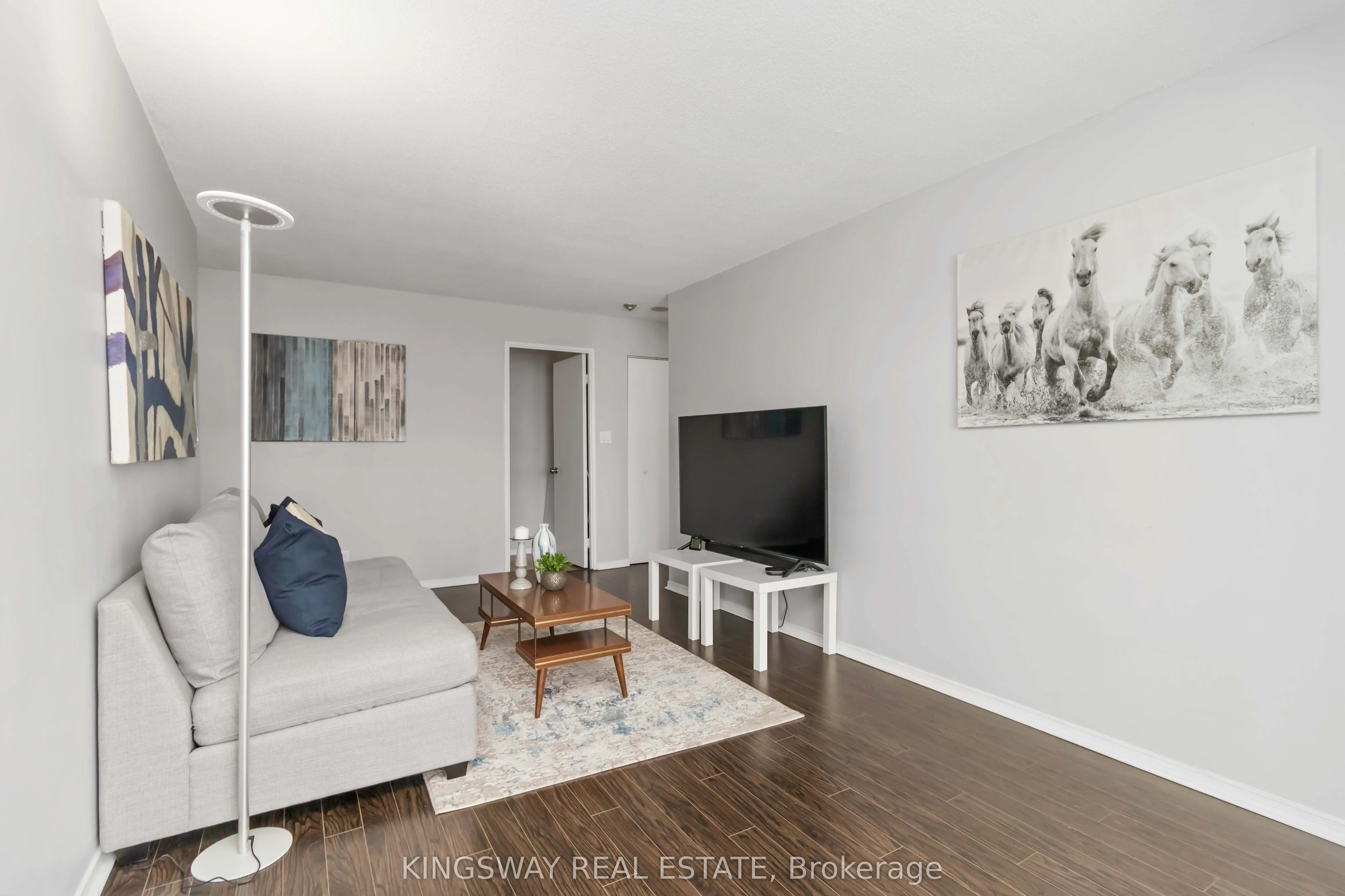 145 Hillcrest Avenue, #2207