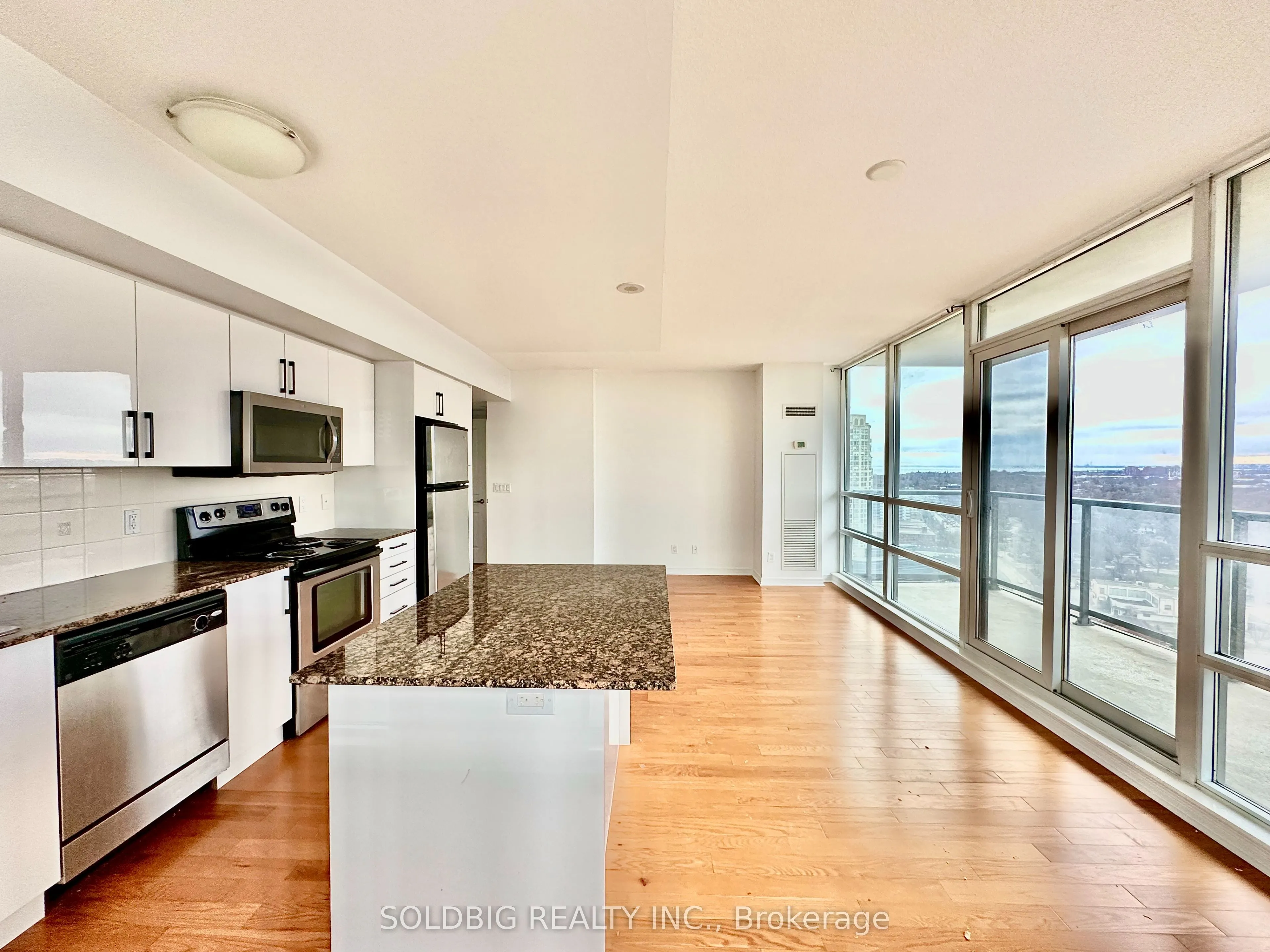 15 Legion Road, #2004