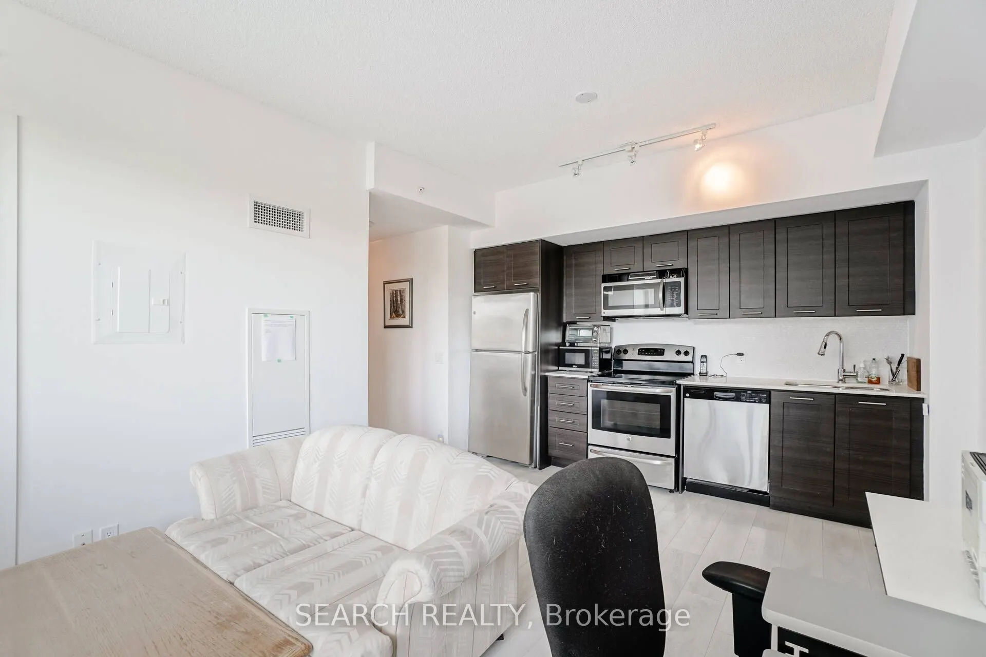 2212 Lakeshore Boulevard W, #316
