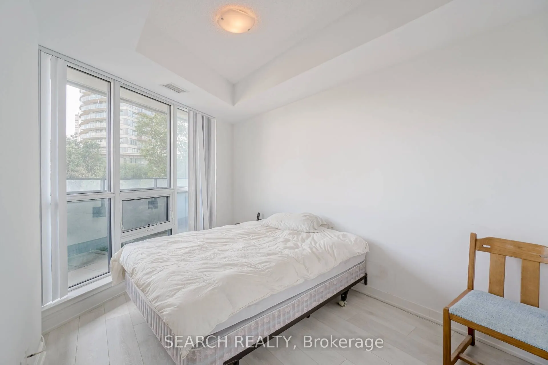 2212 Lakeshore Boulevard W, #316