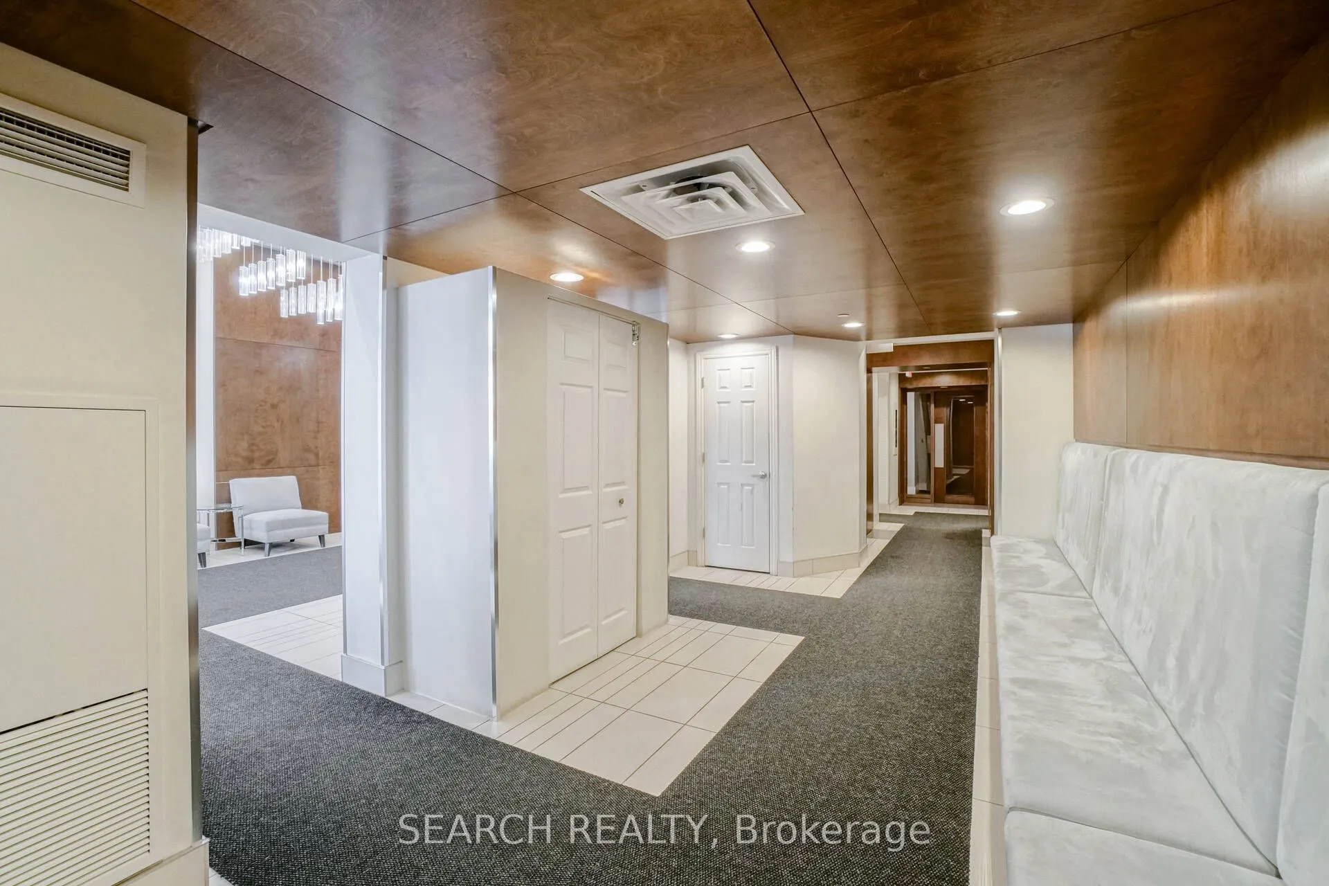2212 Lakeshore Boulevard W, #316