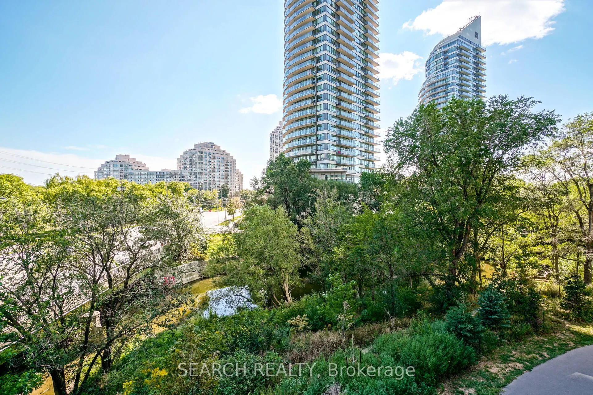 2212 Lakeshore Boulevard W, #316