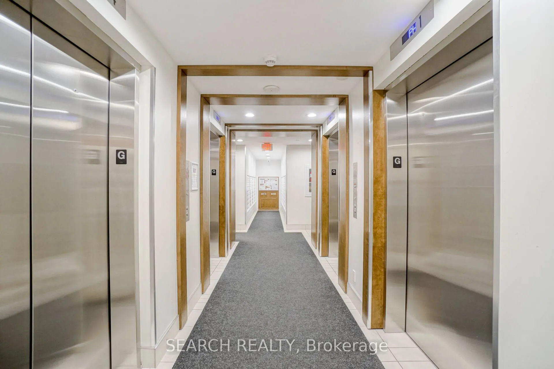 2212 Lakeshore Boulevard W, #316