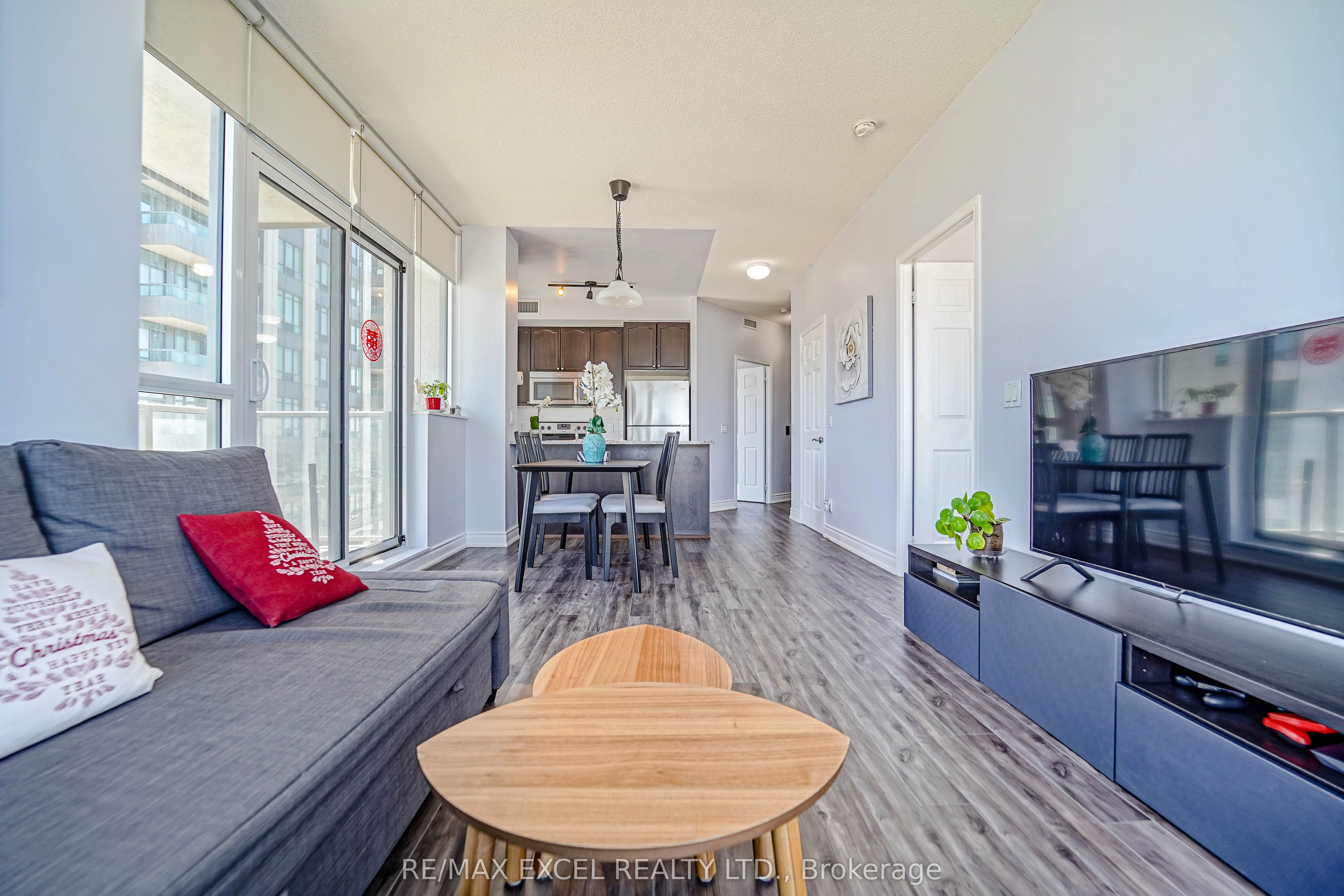 339 Rathburn Road W, #1905
