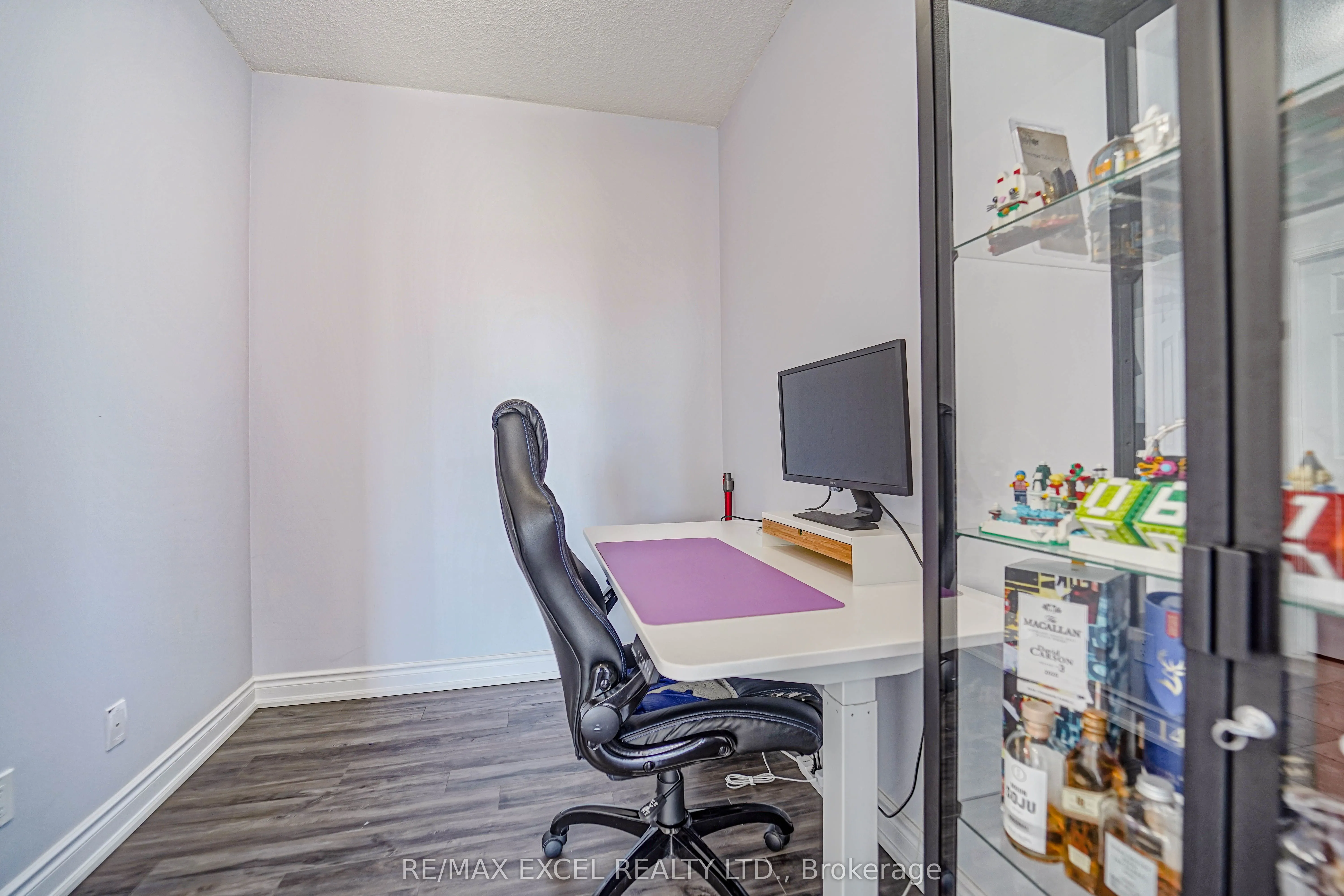 339 Rathburn Road W, #1905