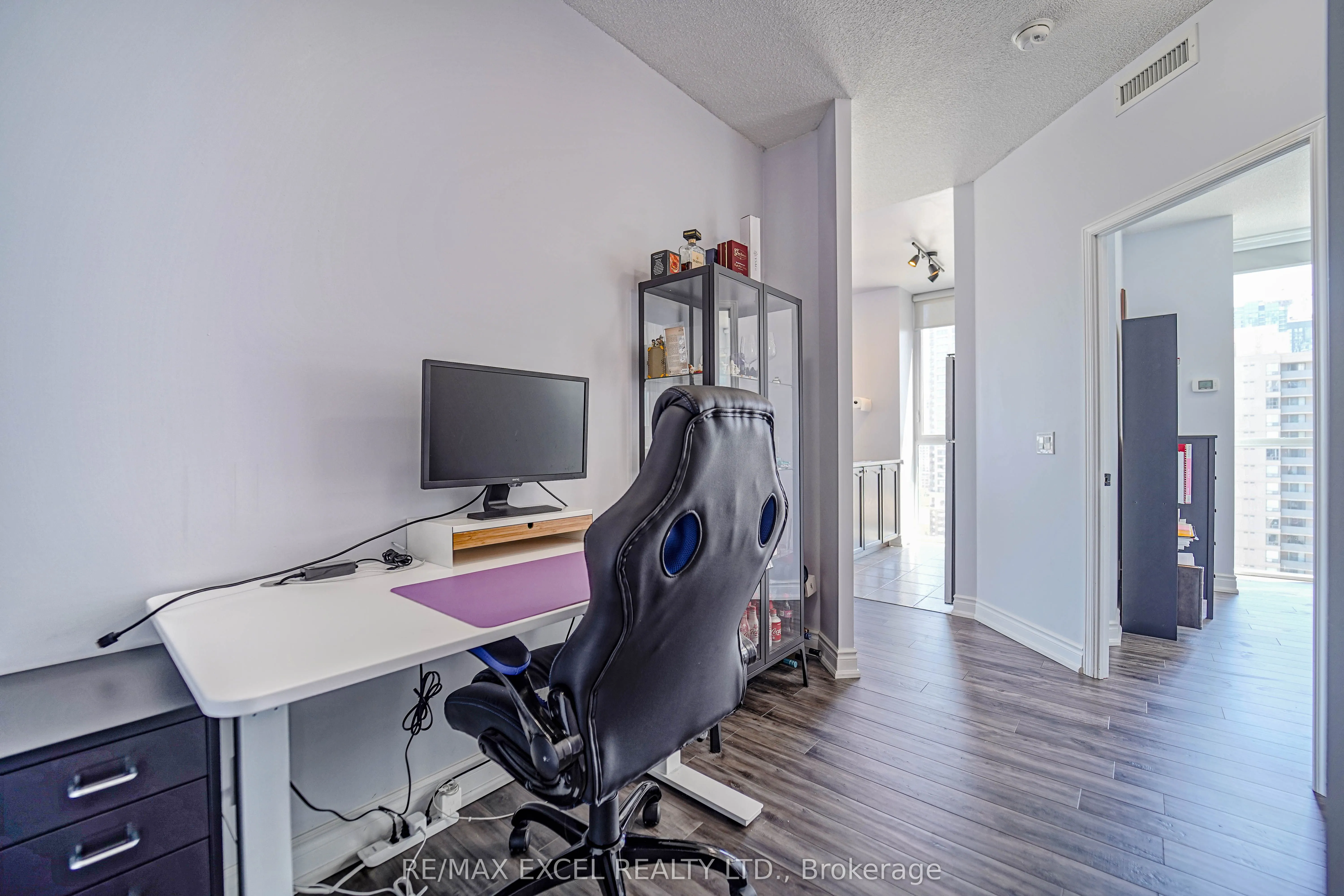 339 Rathburn Road W, #1905