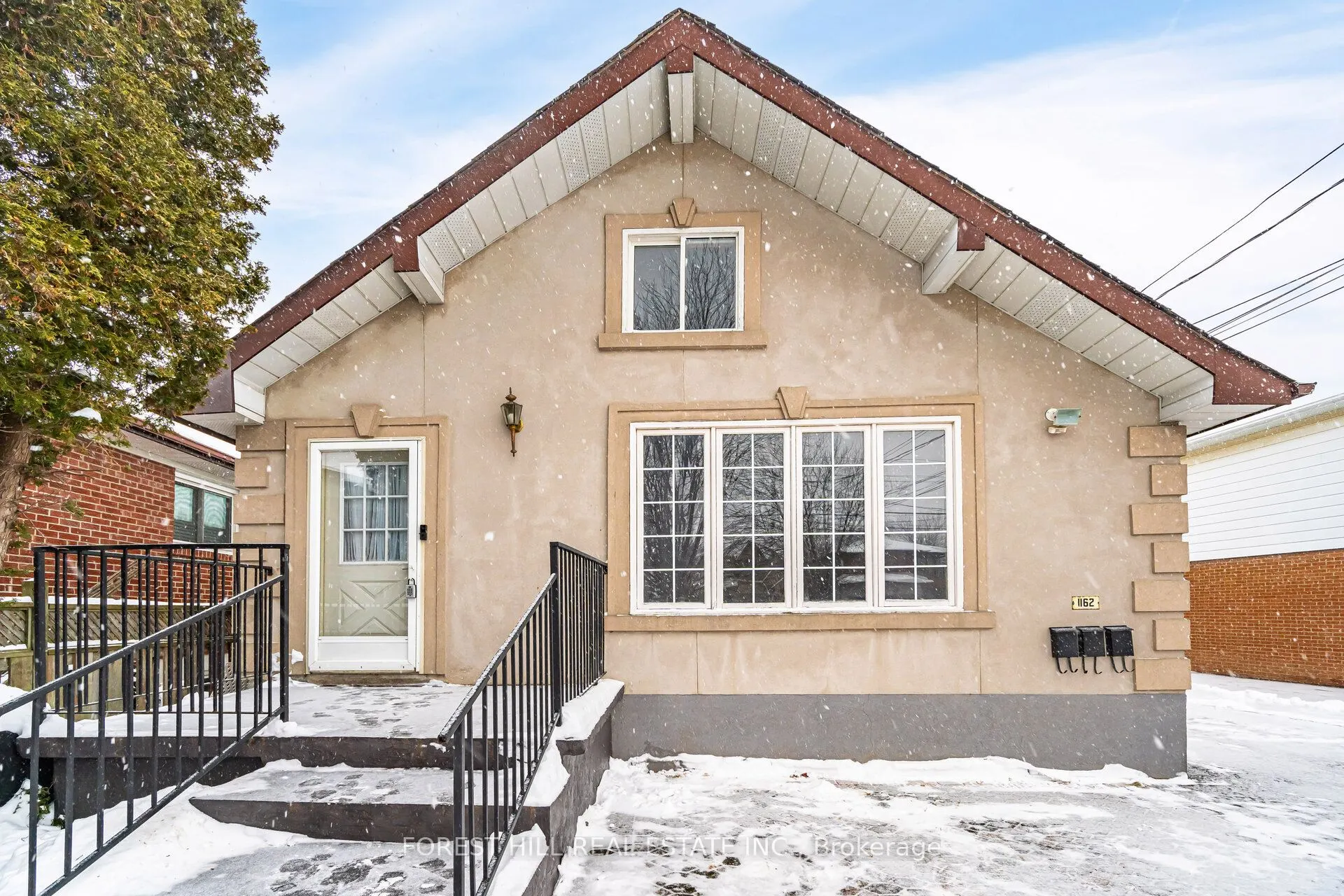 1162 Northmount Avenue