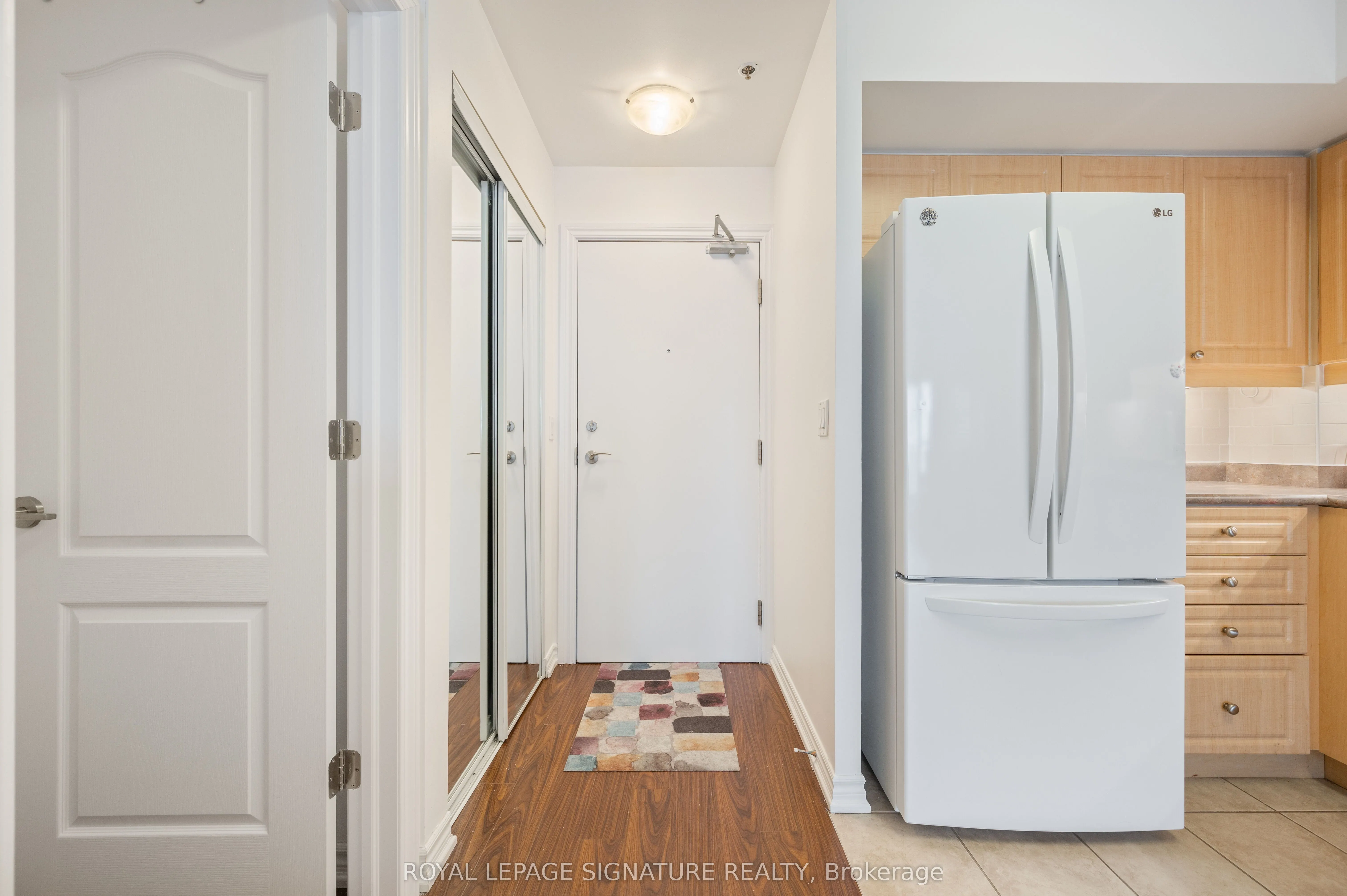 810 Scollard Court, #1003