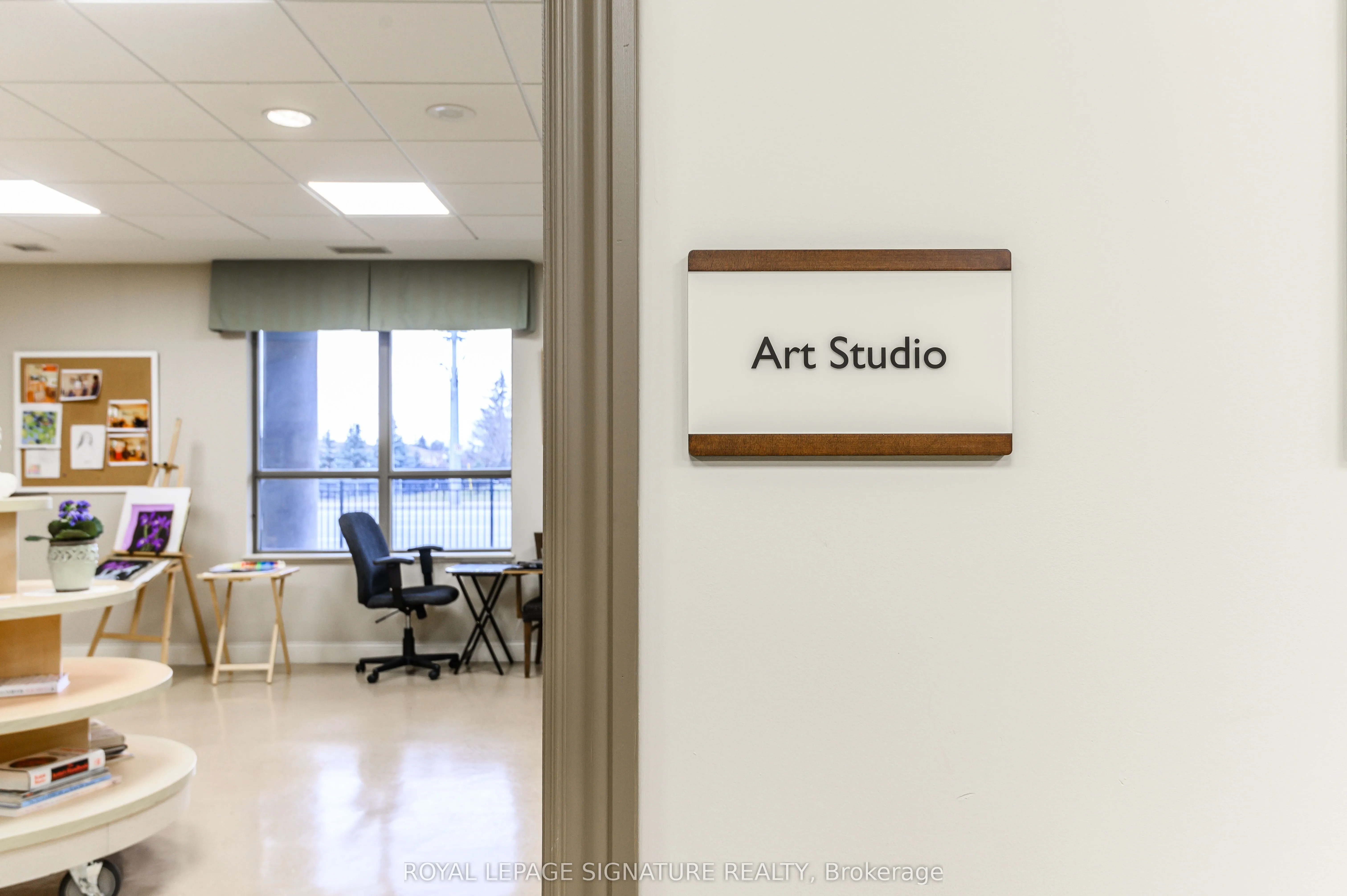 810 Scollard Court, #1003