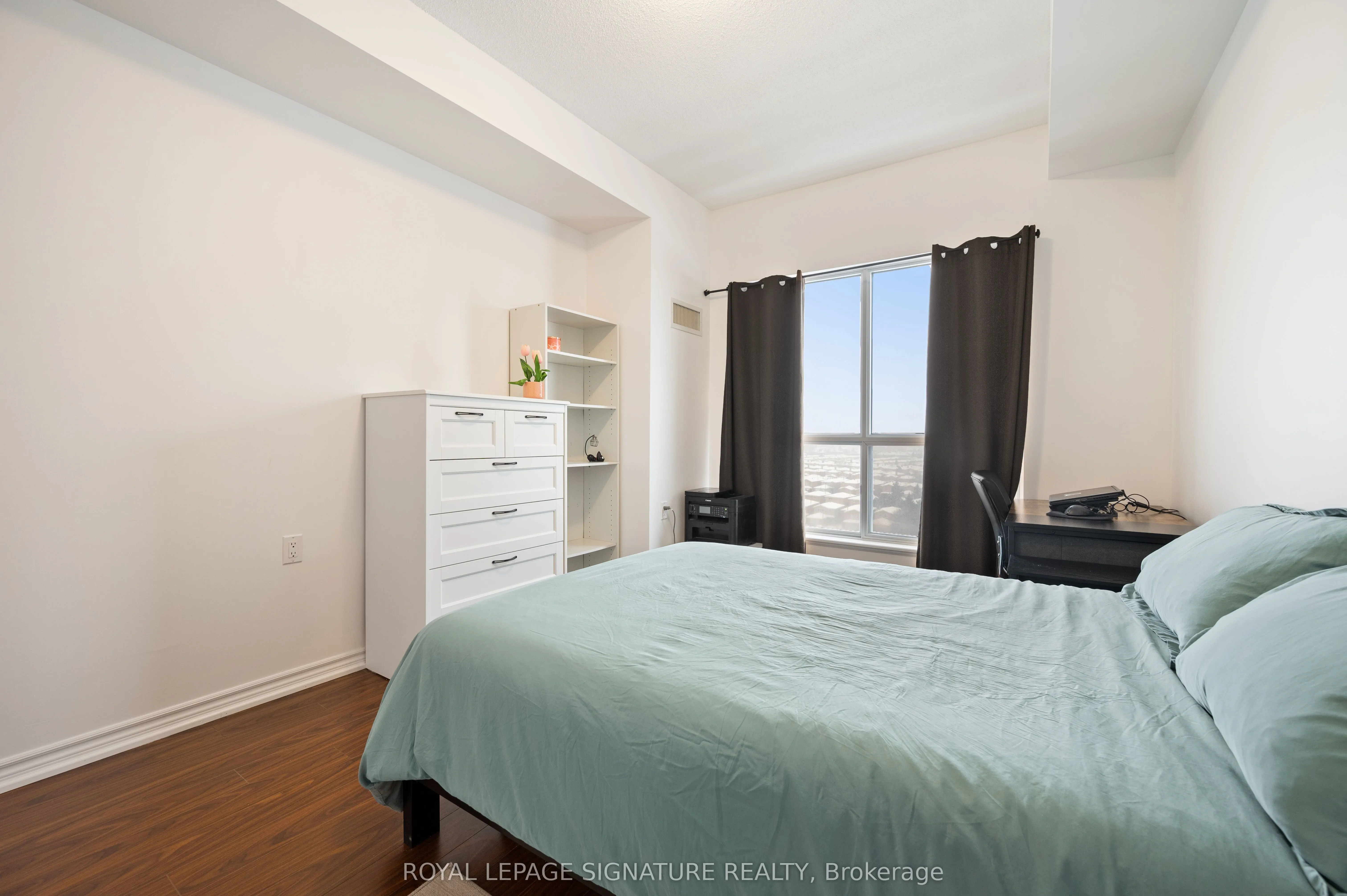 810 Scollard Court, #1003