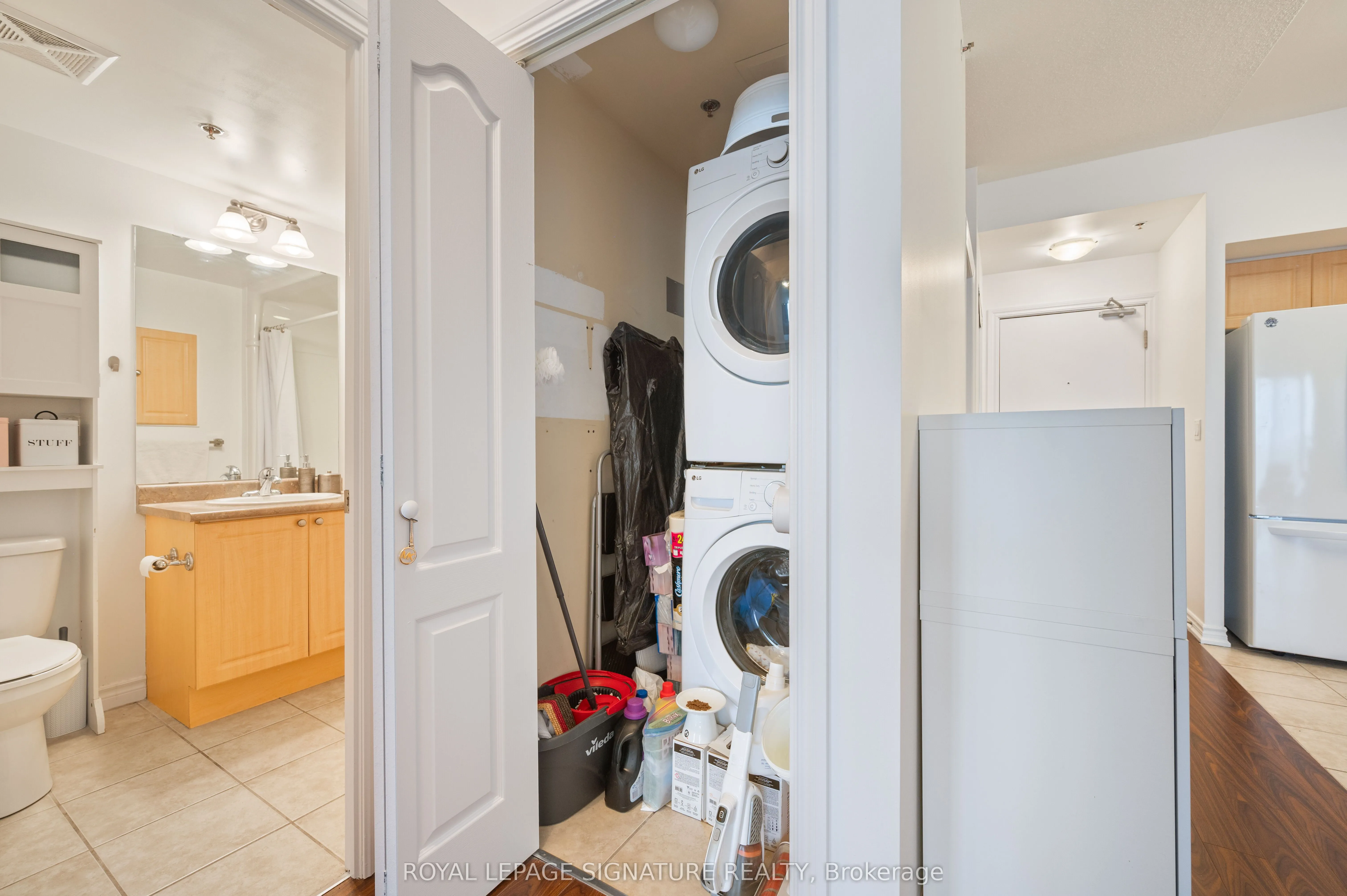 810 Scollard Court, #1003