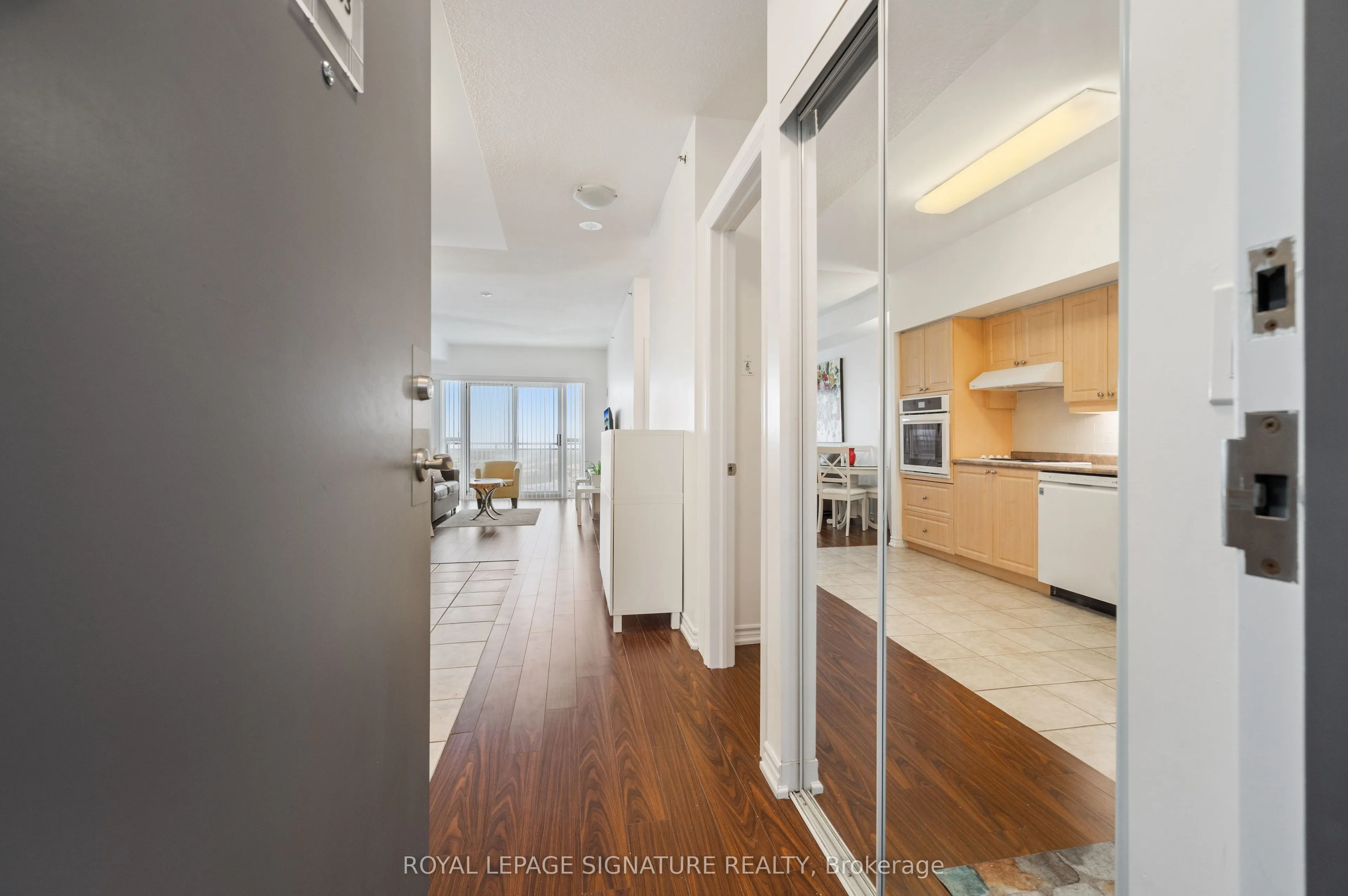 810 Scollard Court, #1003