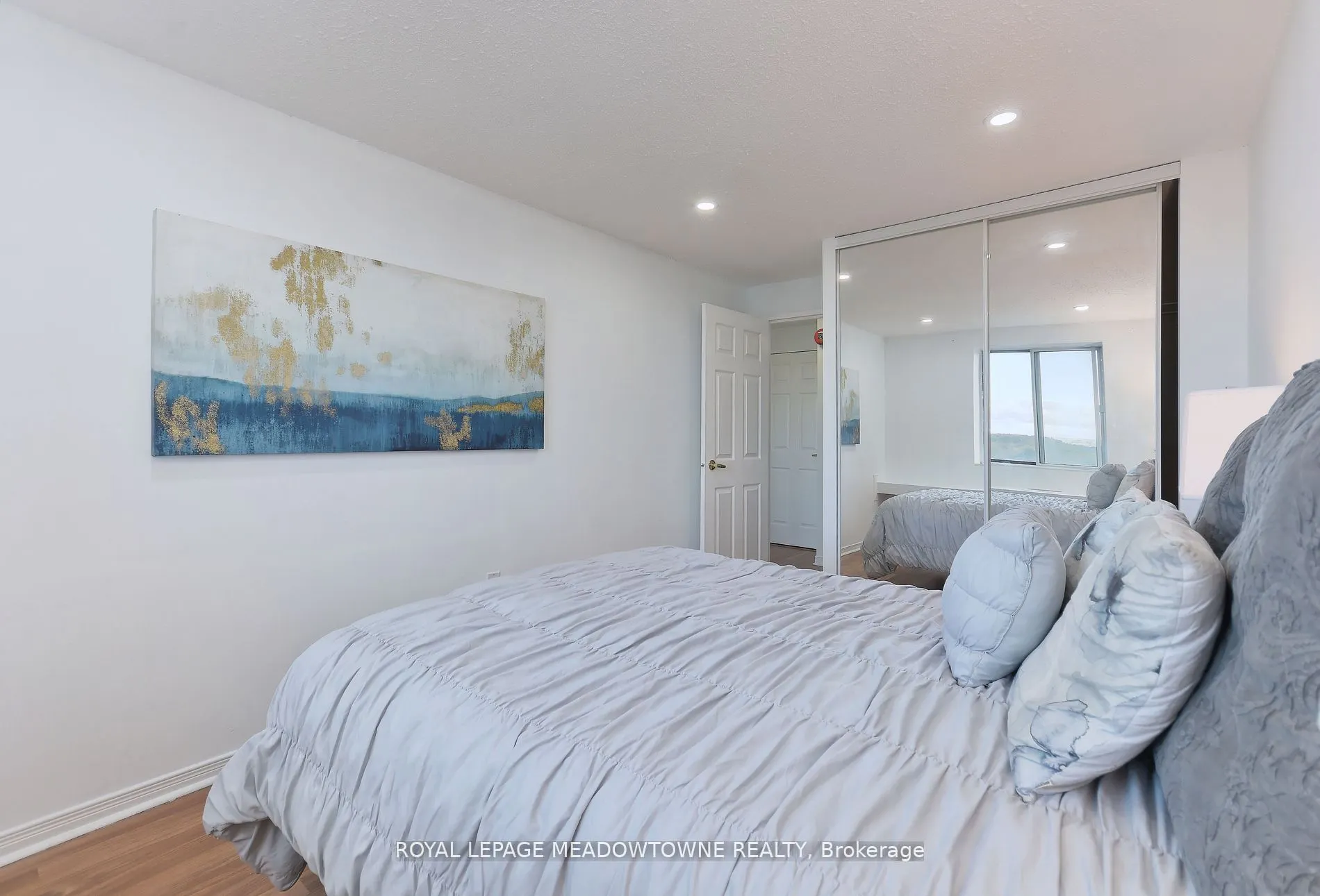 6720 Glen Erin Drive #1013