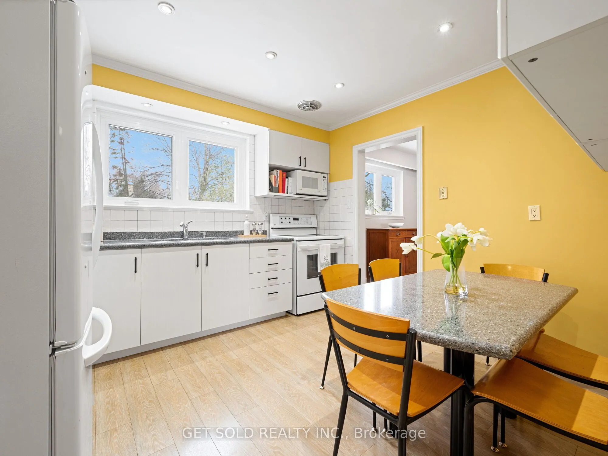 50 Ringway Crescent