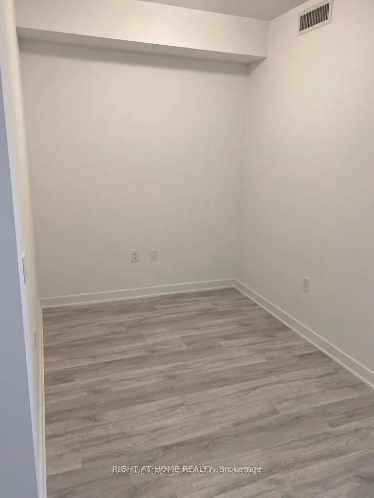 4699 Glen Erin Drive, #1210