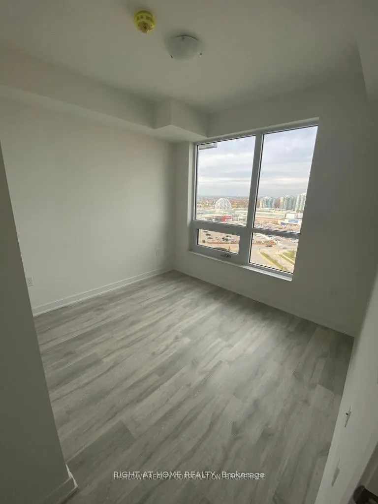 4699 Glen Erin Drive, #1210