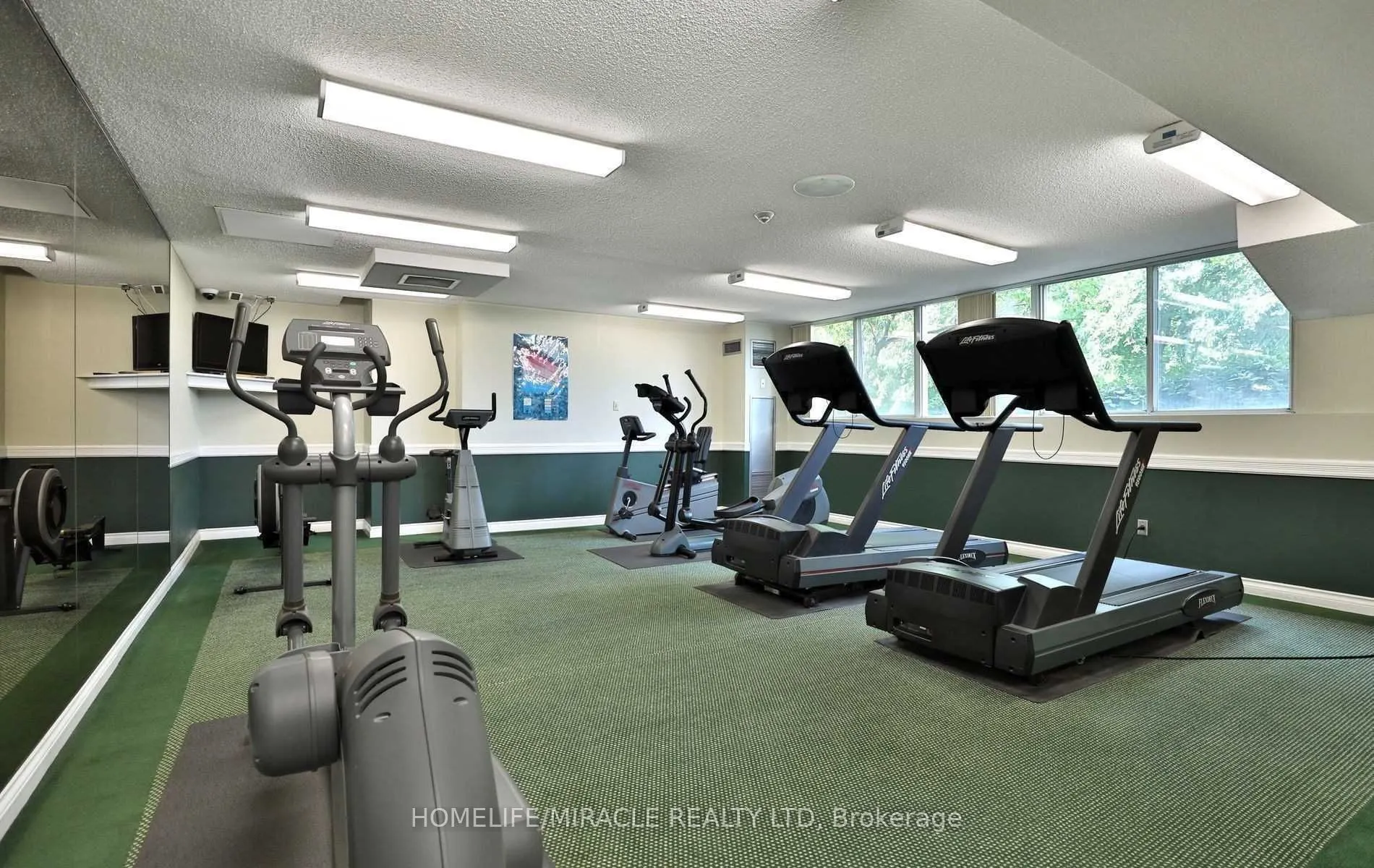3700 Kaneff Crescent, #1602