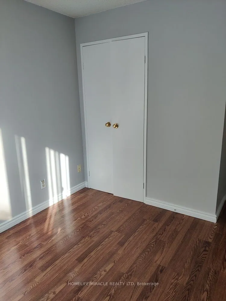 3700 Kaneff Crescent, #1602