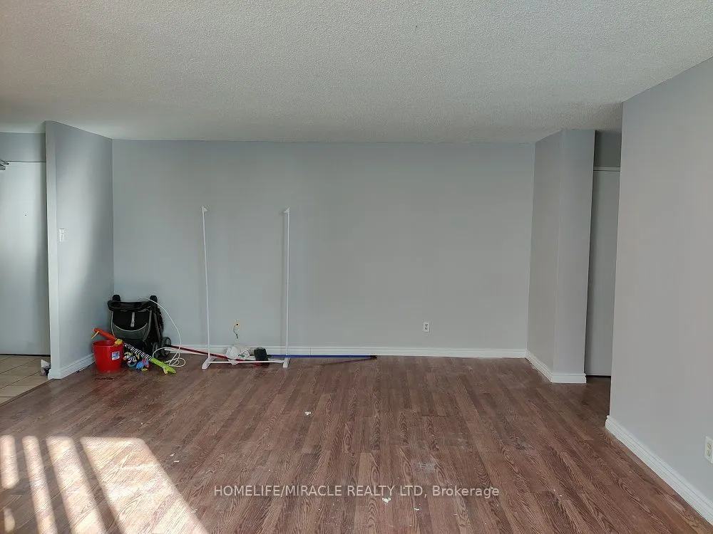 3700 Kaneff Crescent, #1602