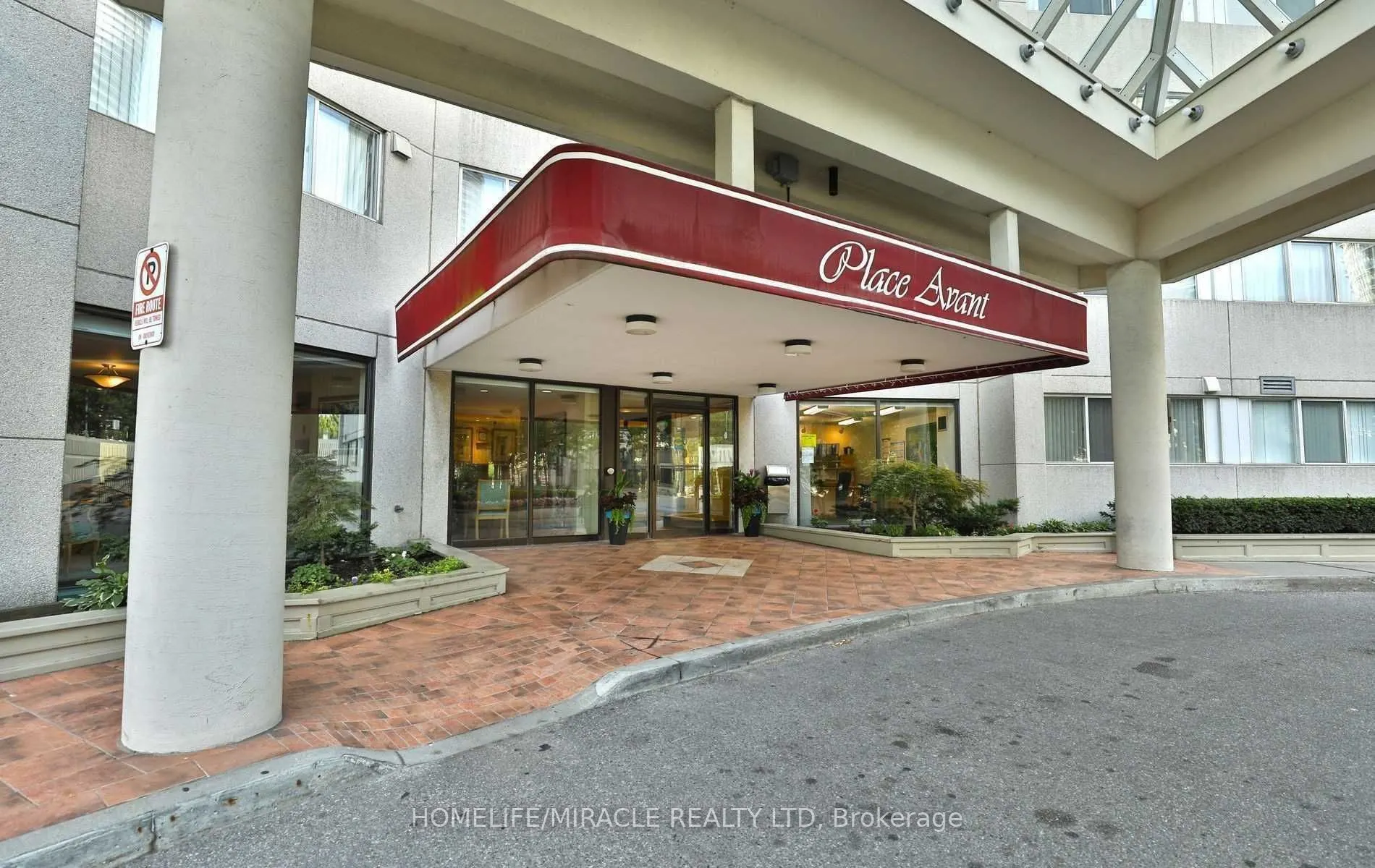 3700 Kaneff Crescent, #1602