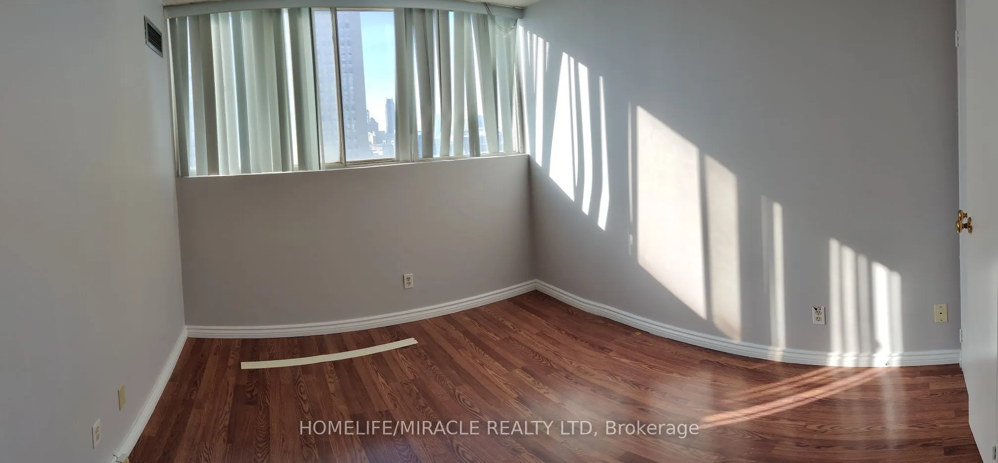 3700 Kaneff Crescent, #1602