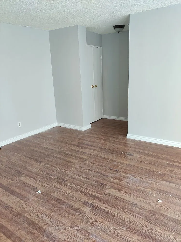3700 Kaneff Crescent, #1602
