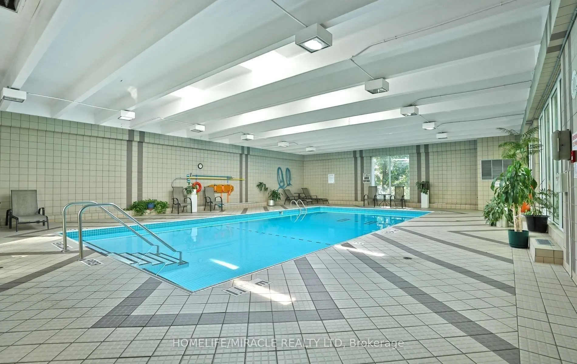 3700 Kaneff Crescent, #1602