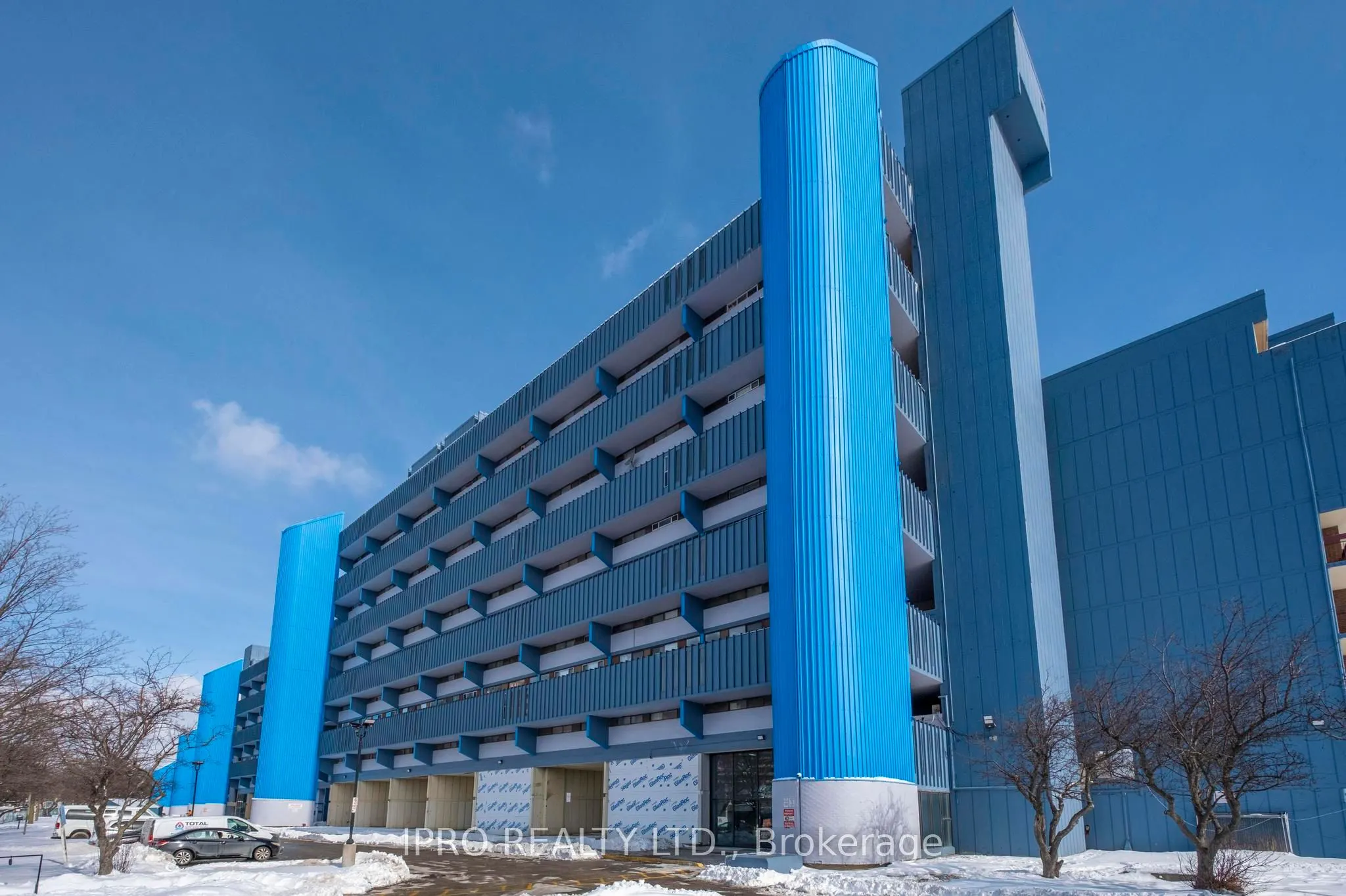 4645 Jane Street, #637