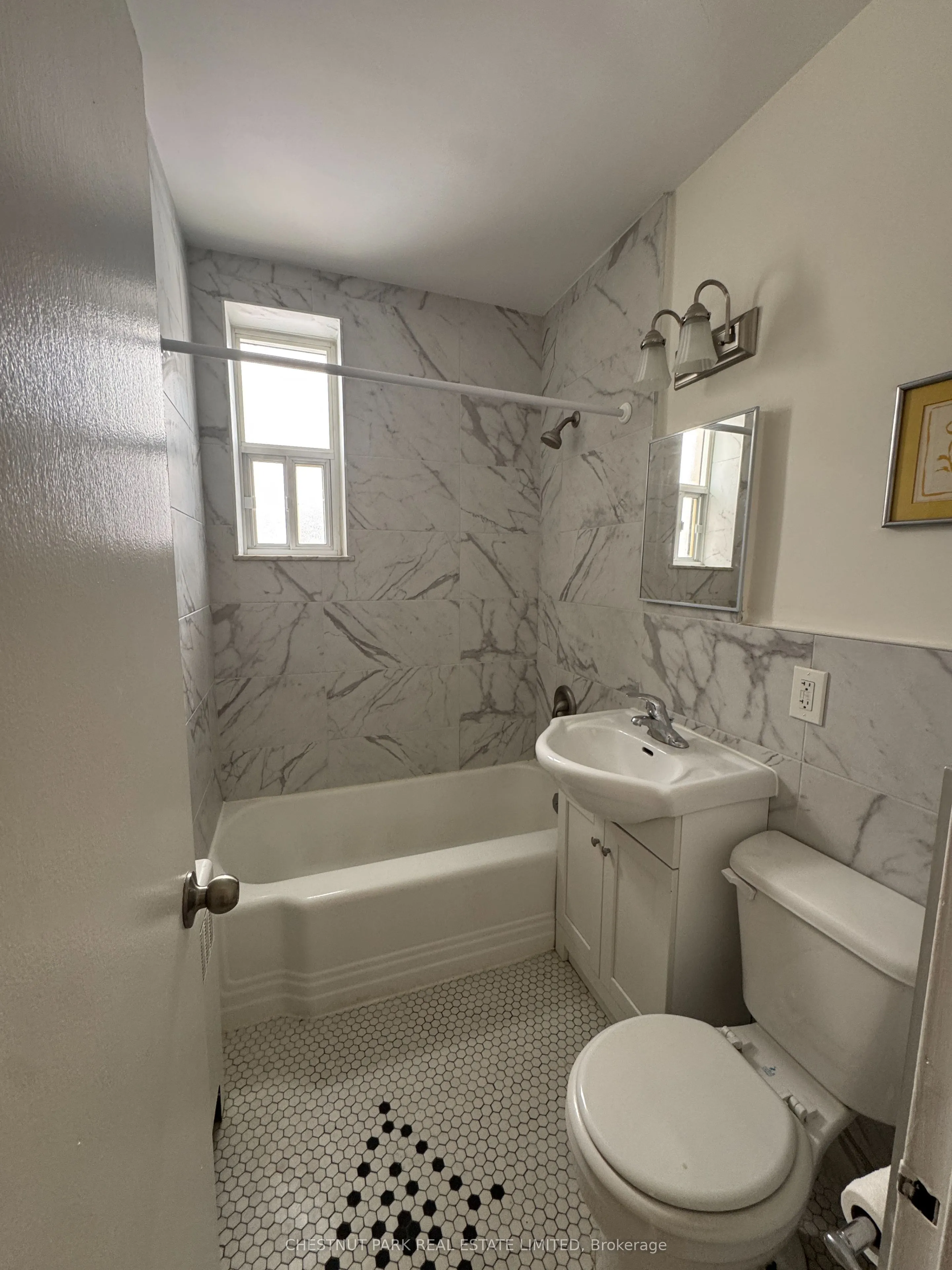 15 Anglesey Boulevard, #104