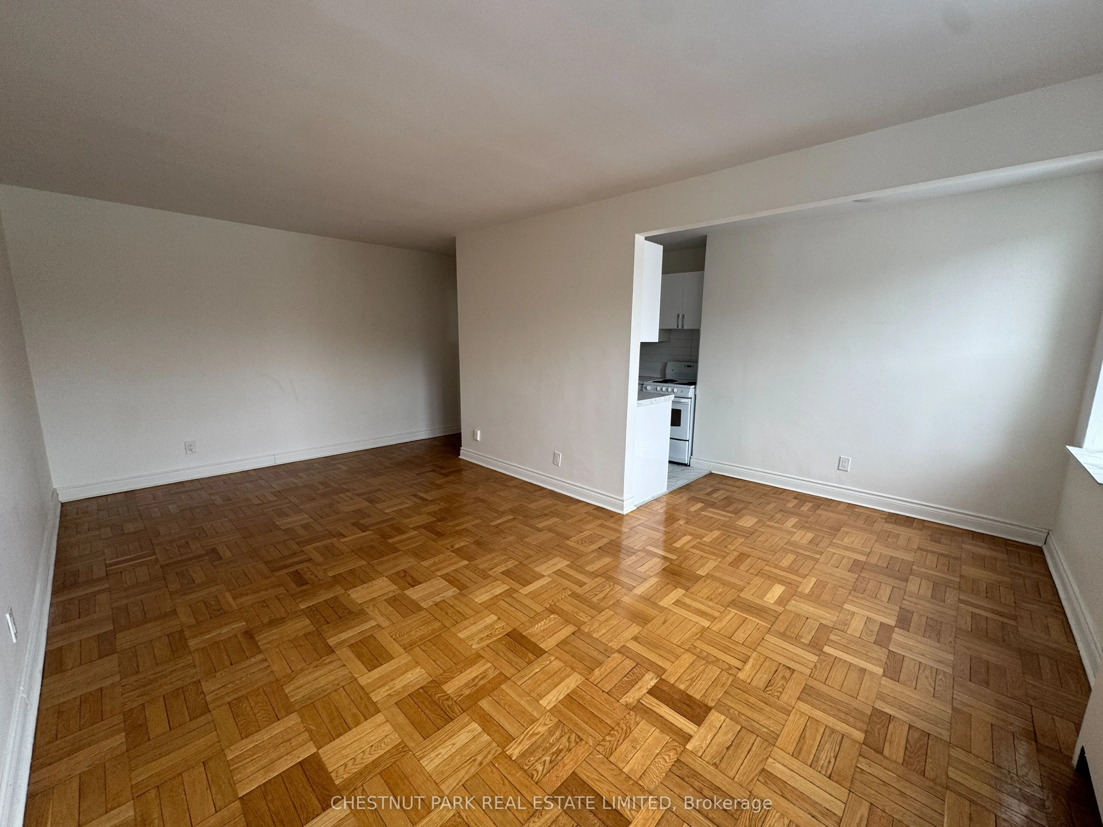 15 Anglesey Boulevard, #104