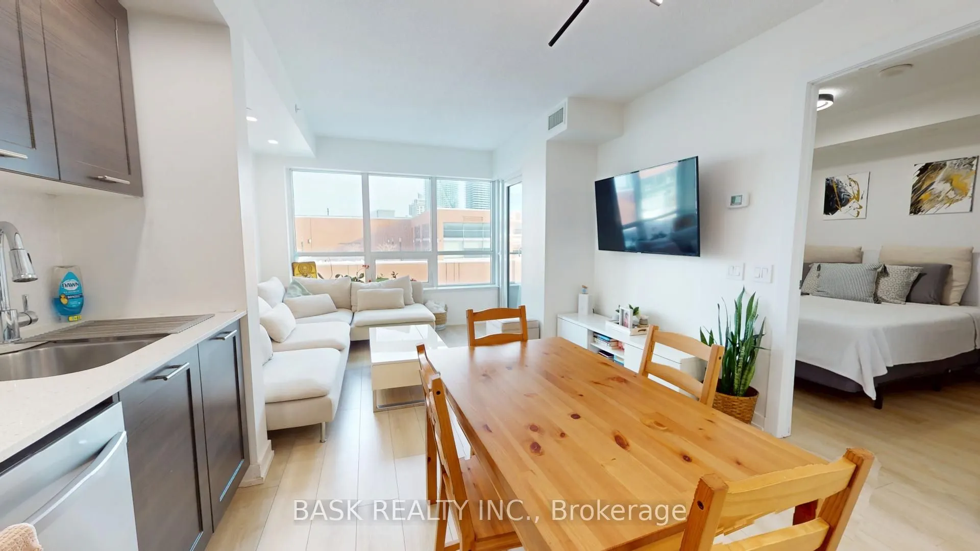 2220 Lake Shore Boulevard W, #406