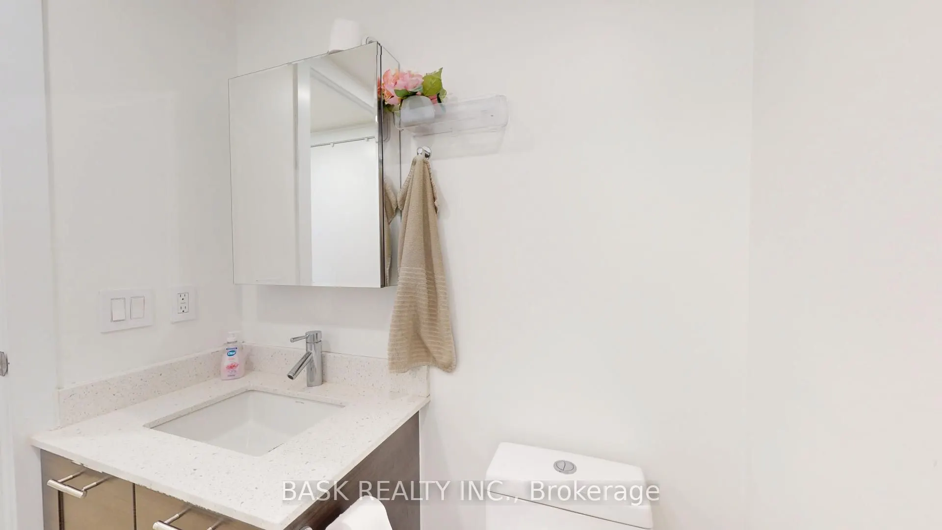 2220 Lake Shore Boulevard W, #406