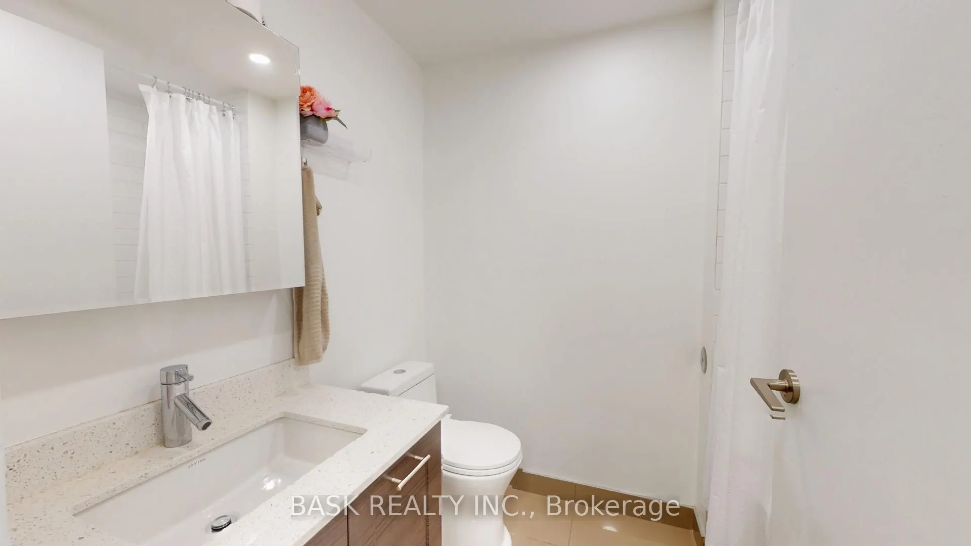 2220 Lake Shore Boulevard W, #406