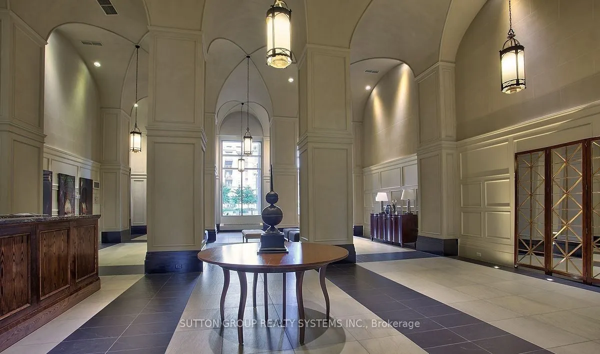 388 Prince of Wales Drive, #1401