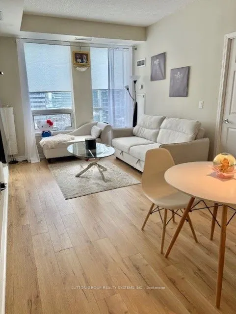 388 Prince of Wales Drive, #1401