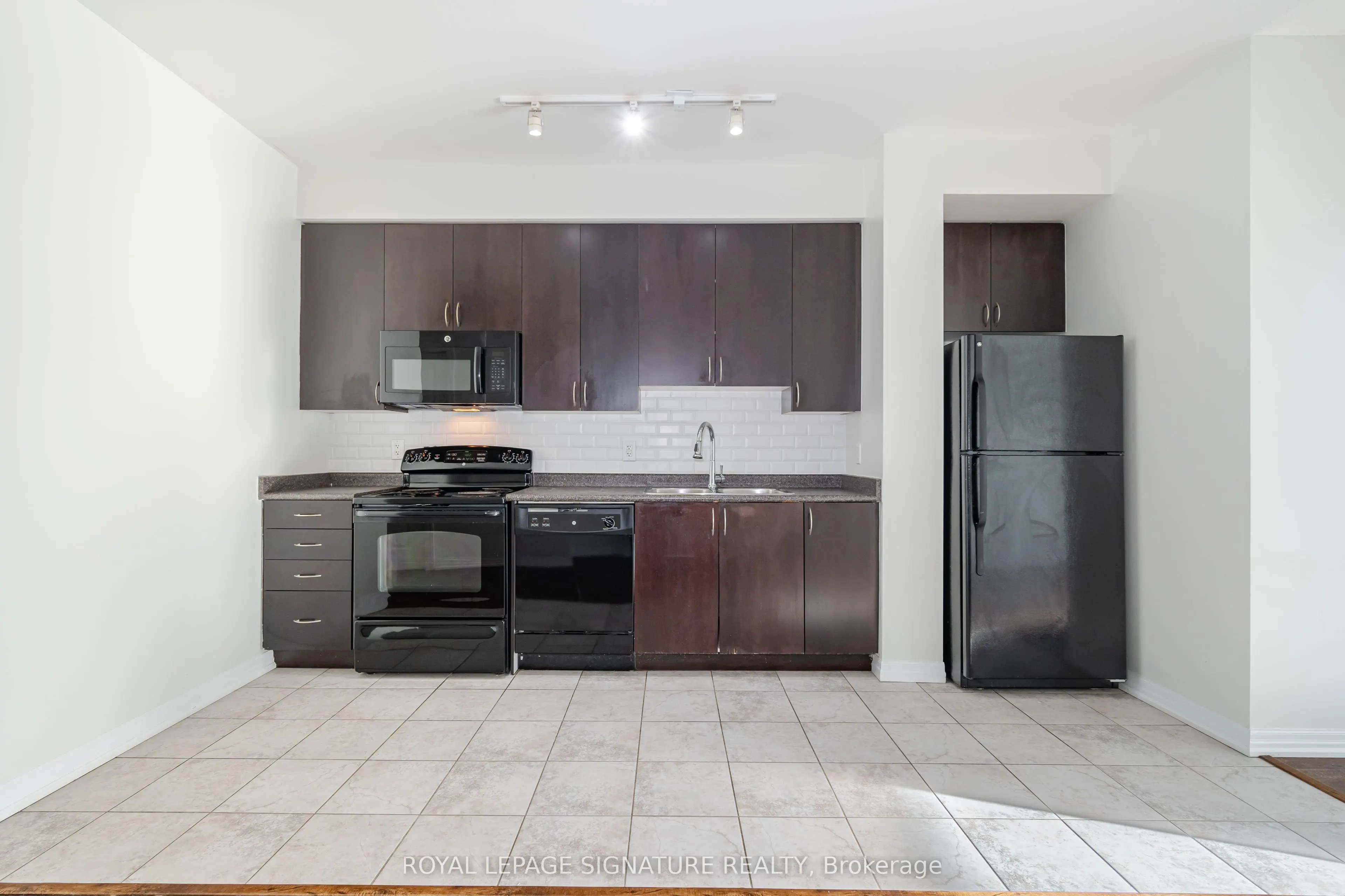 223 Webb Drive, #1509